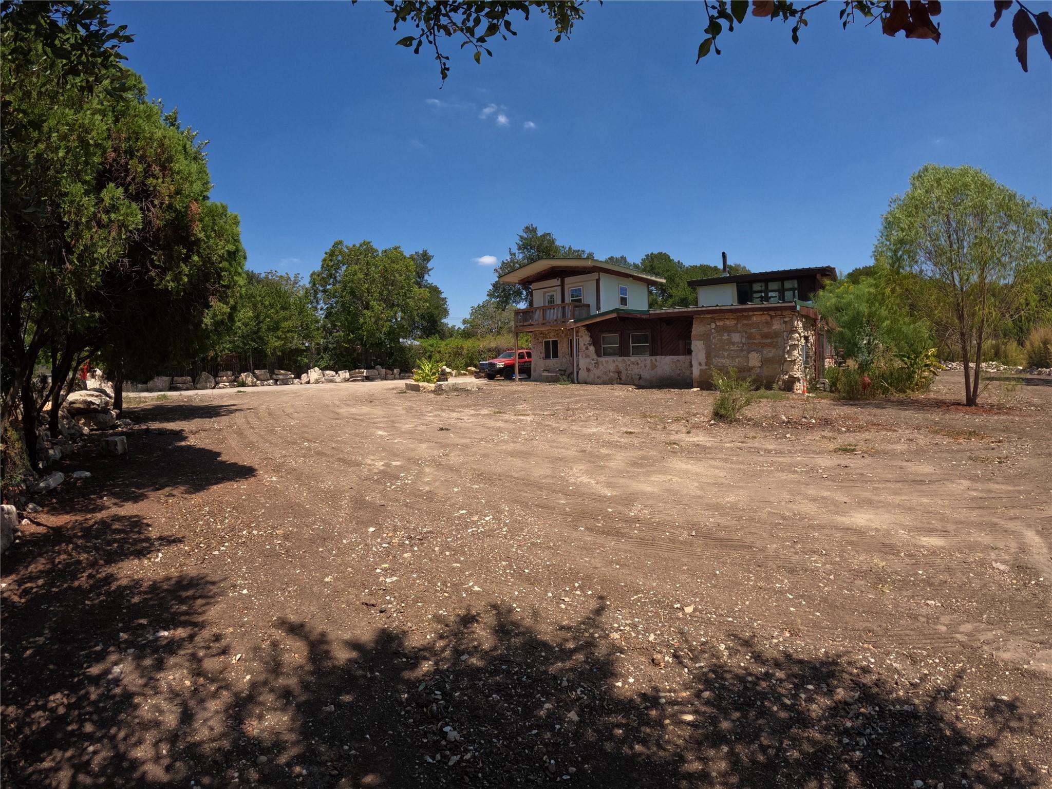 3 Pillow Rd Property Photo 12