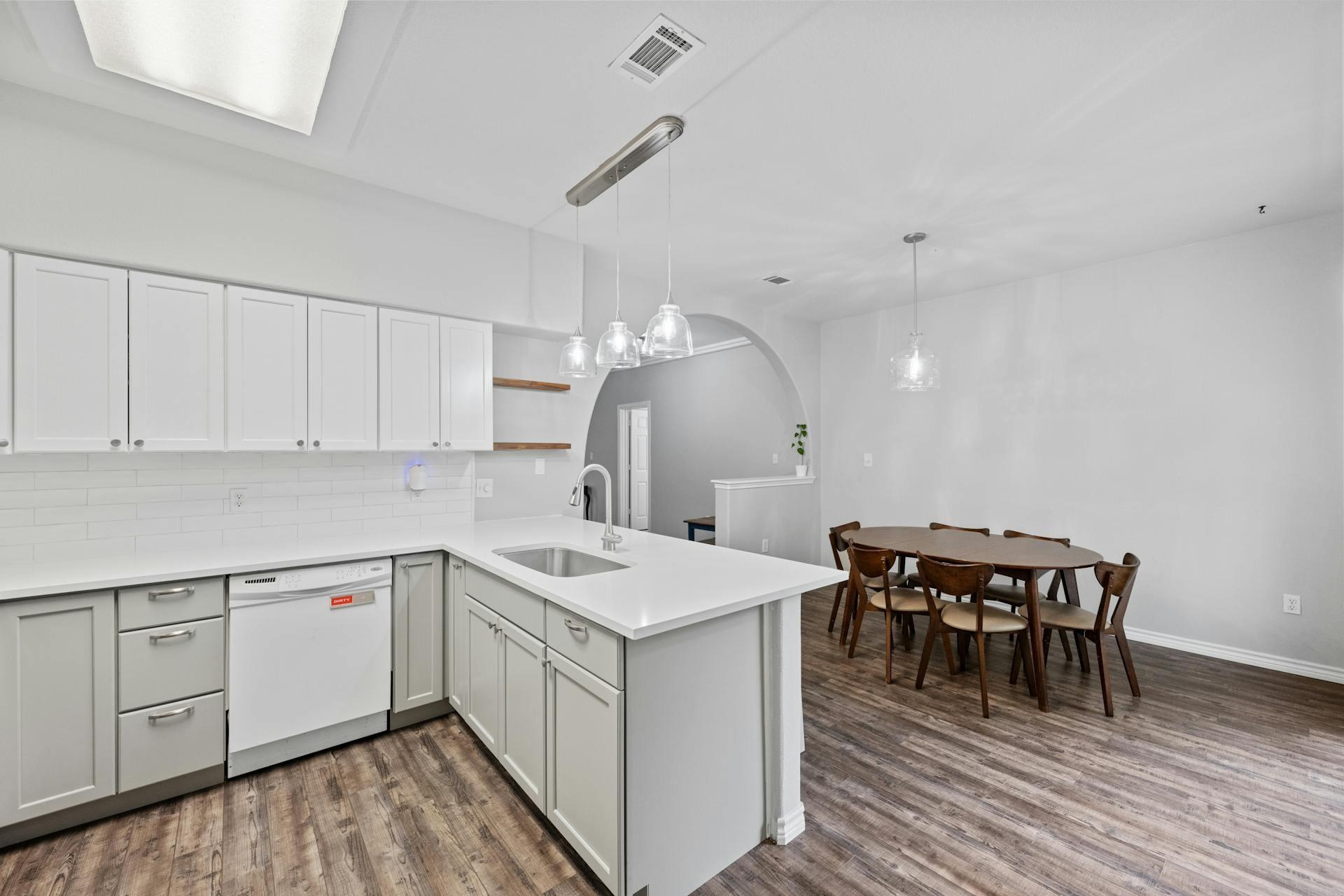 12253 Abbey Glen Ln D Property Photo 10