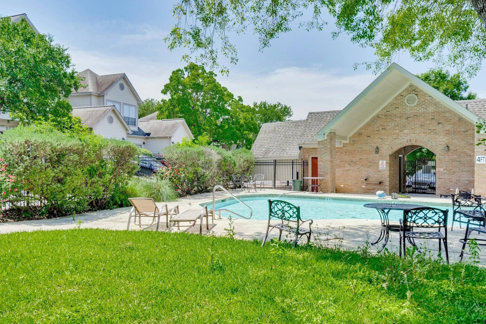 12253 Abbey Glen Ln D Property Photo 29