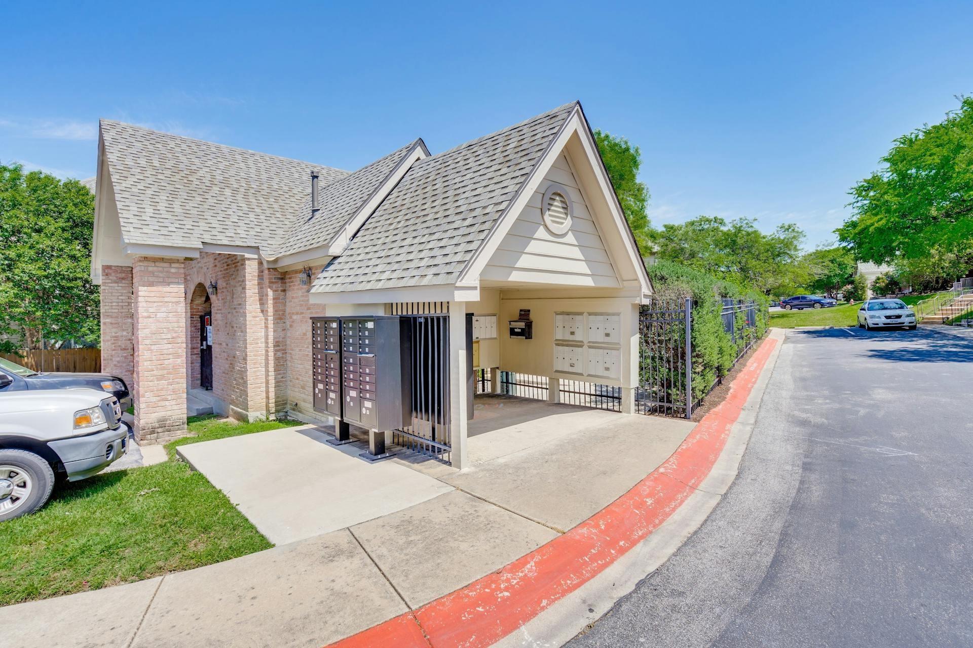 12253 Abbey Glen Ln D Property Photo 34