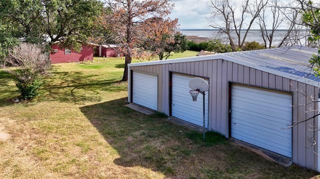 110 W Lakecrest Dr Property Photo 2