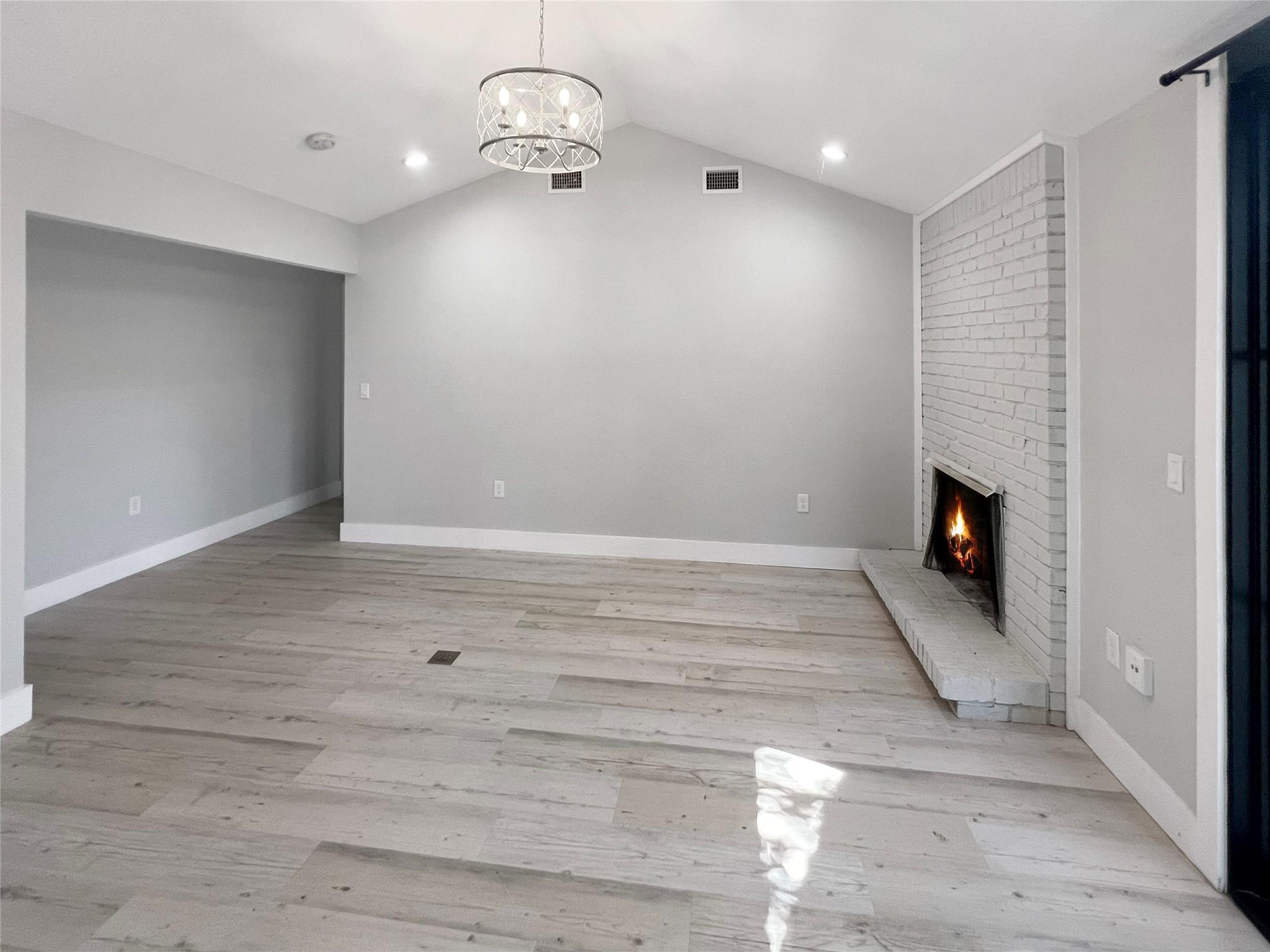 9614 Newfoundland Cir Property Photo 13