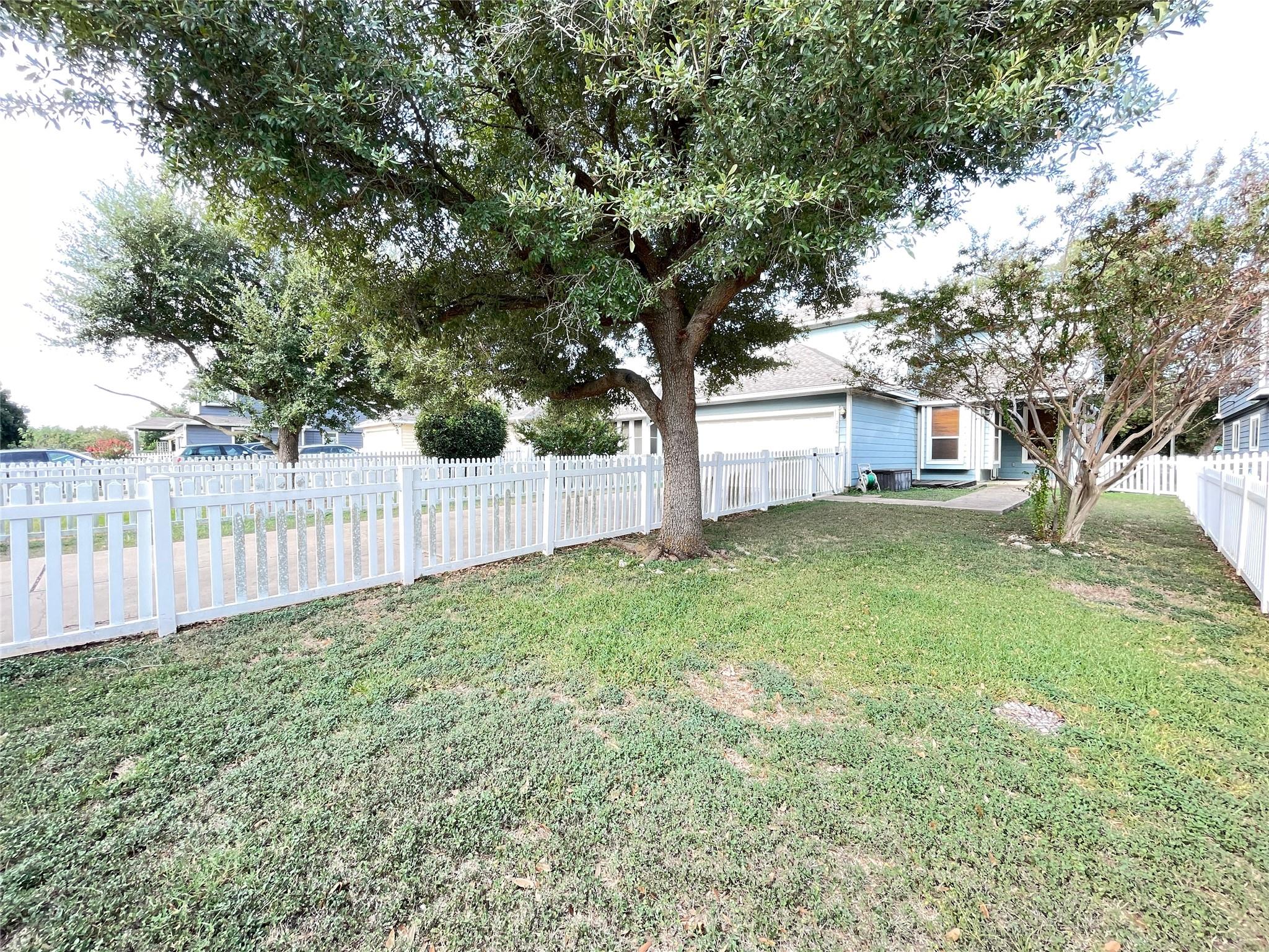 206 Crockett Rd Property Photo 31