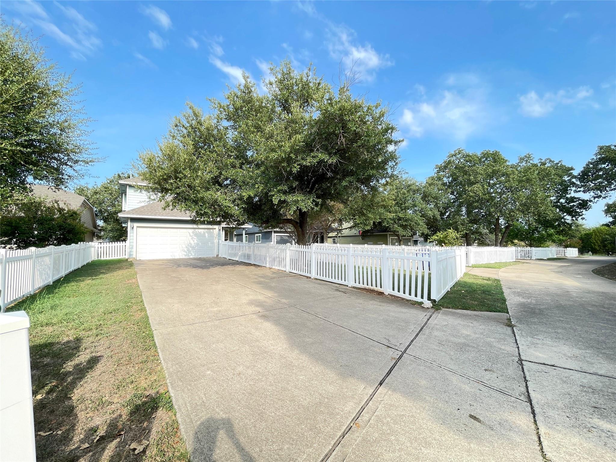 206 Crockett Rd Property Photo 33