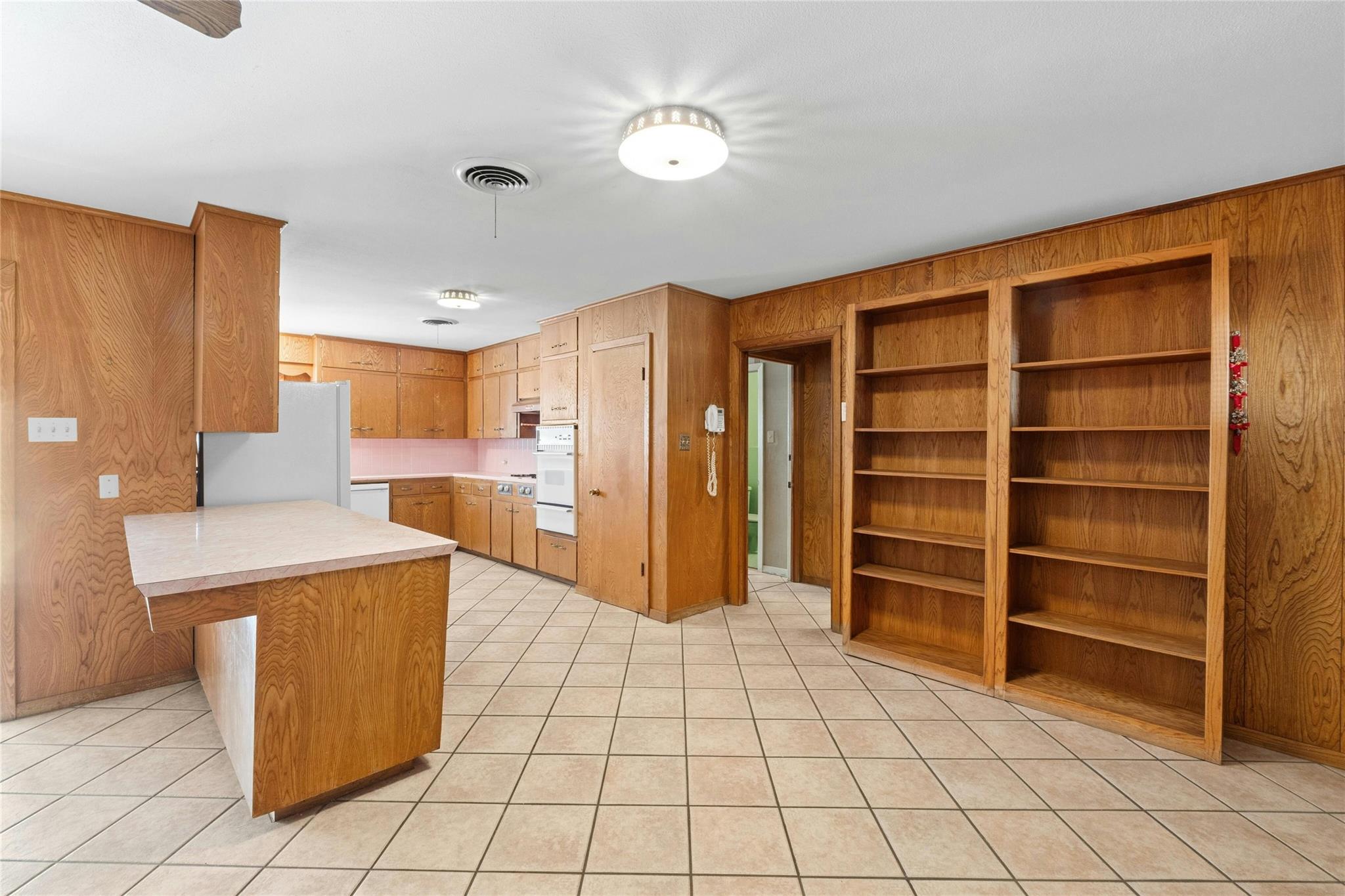 1311 Ridgehaven Dr Property Photo 9