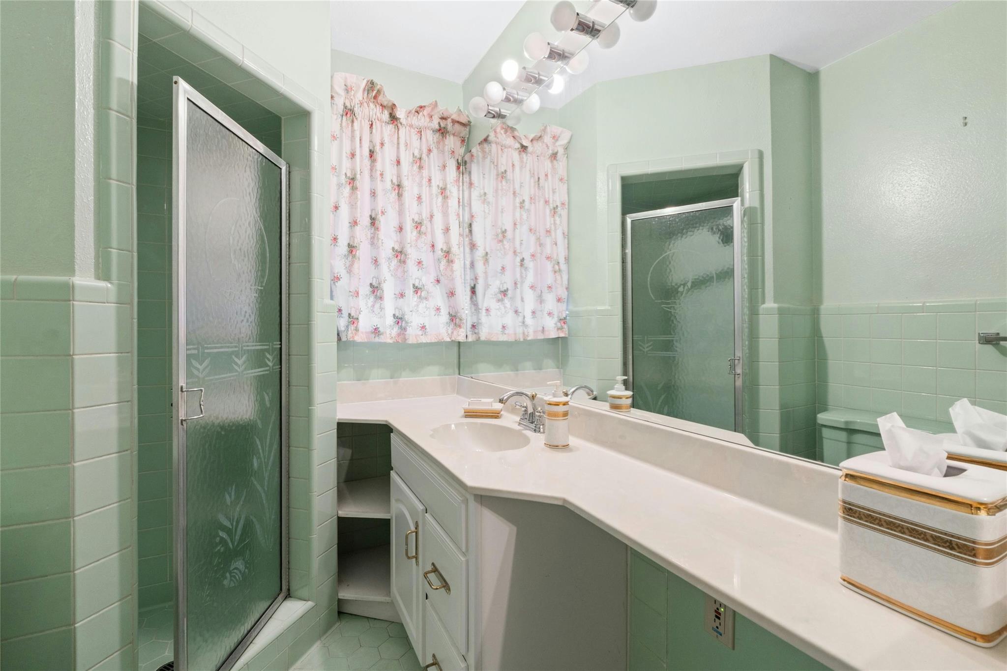 1311 Ridgehaven Dr Property Photo 18