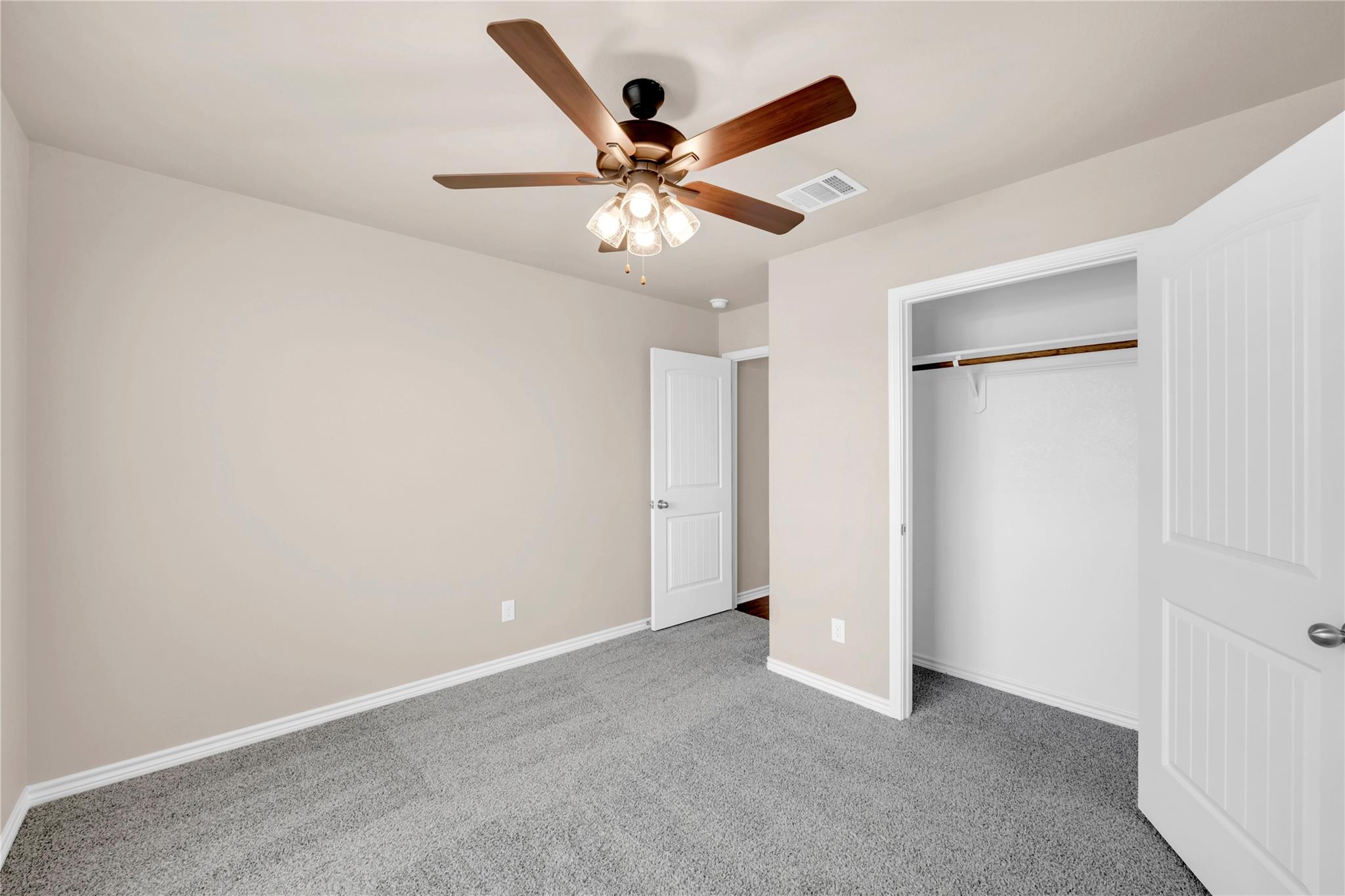 801 Coke St Property Photo 8