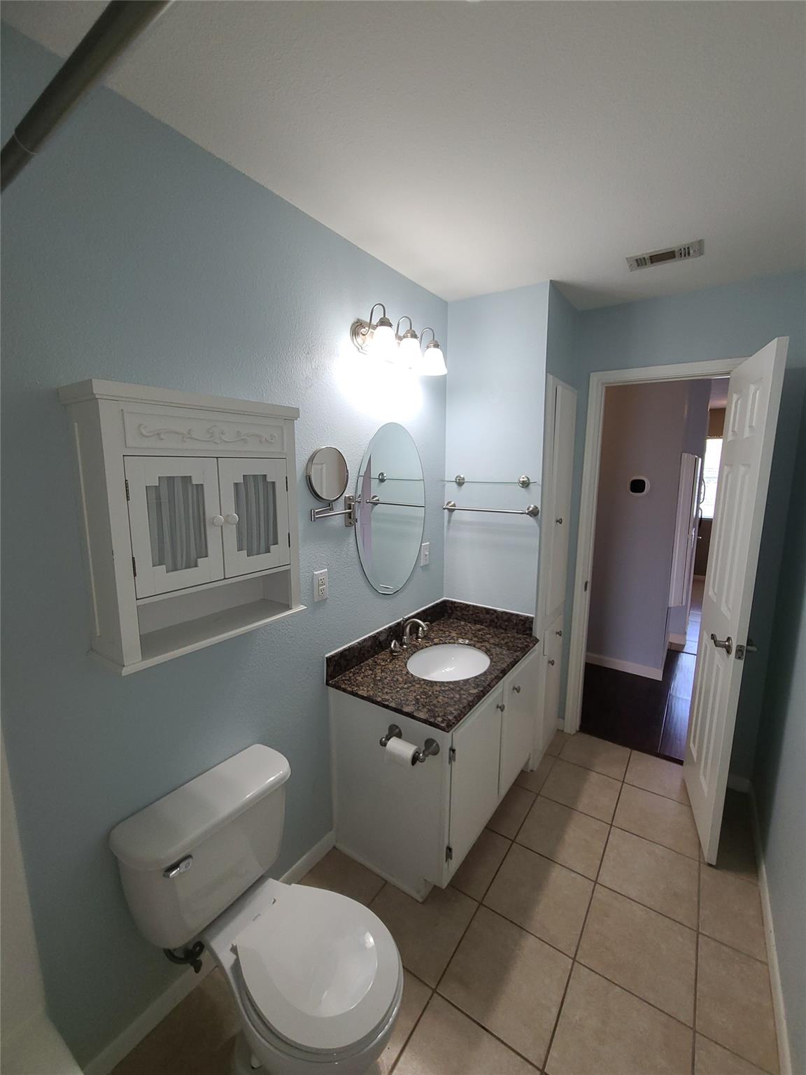 2450 Ashdale Dr C-224 Property Photo 7