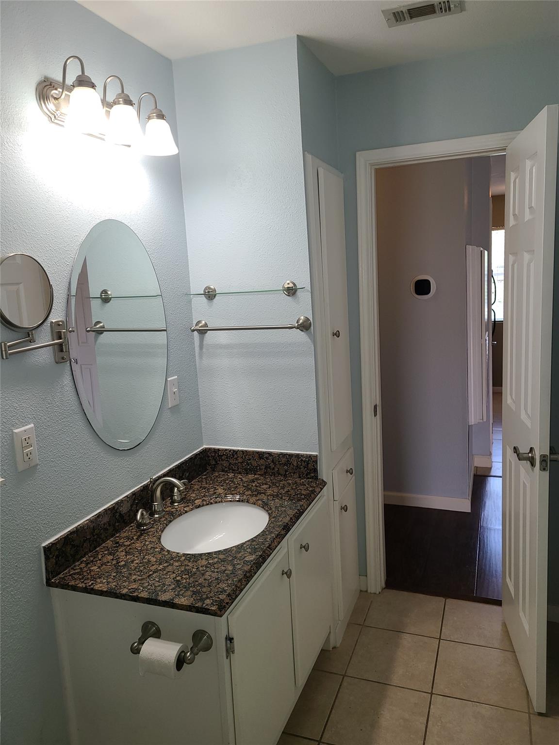 2450 Ashdale Dr C-224 Property Photo 8