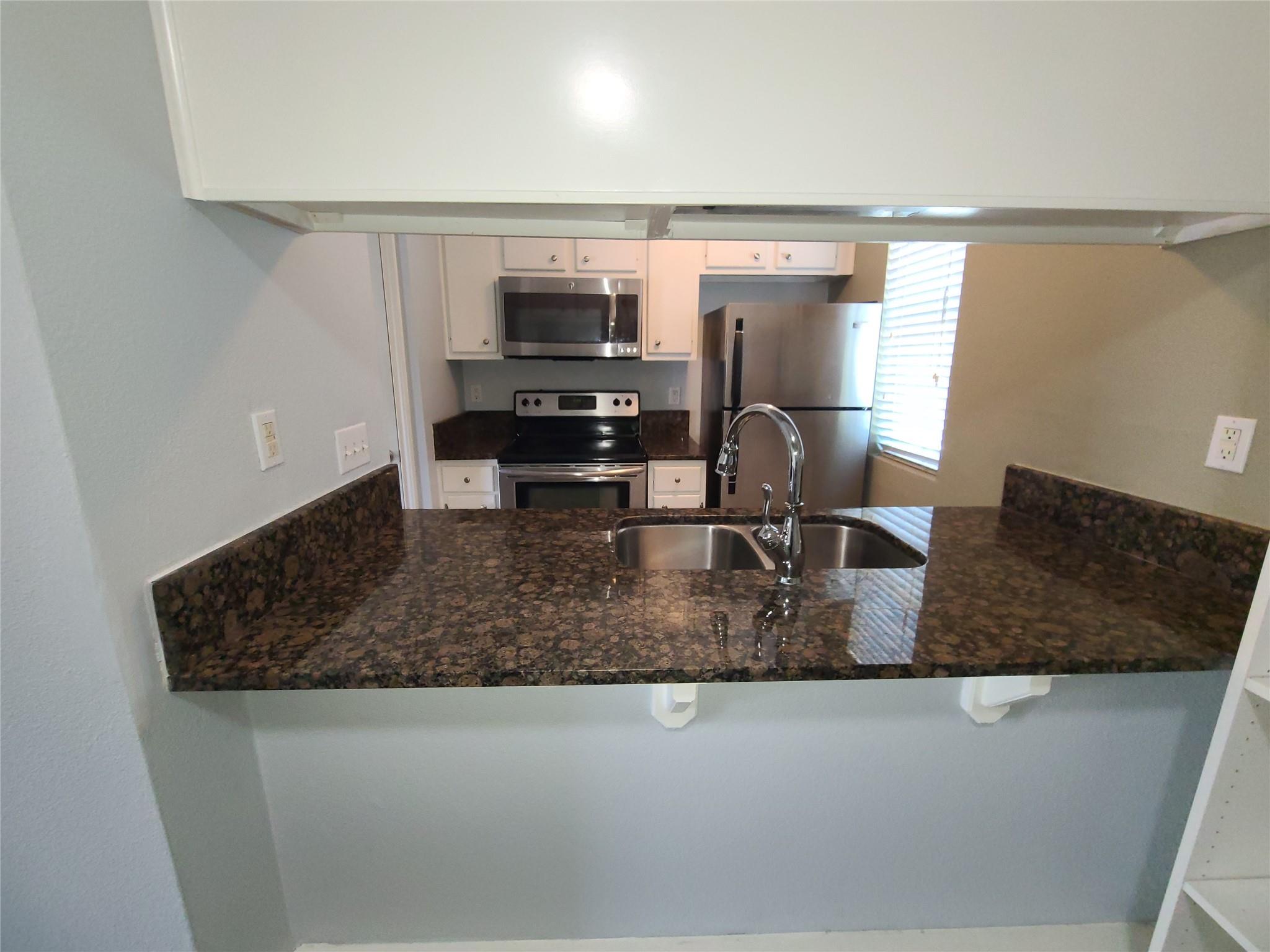 2450 Ashdale Dr C-224 Property Photo 18