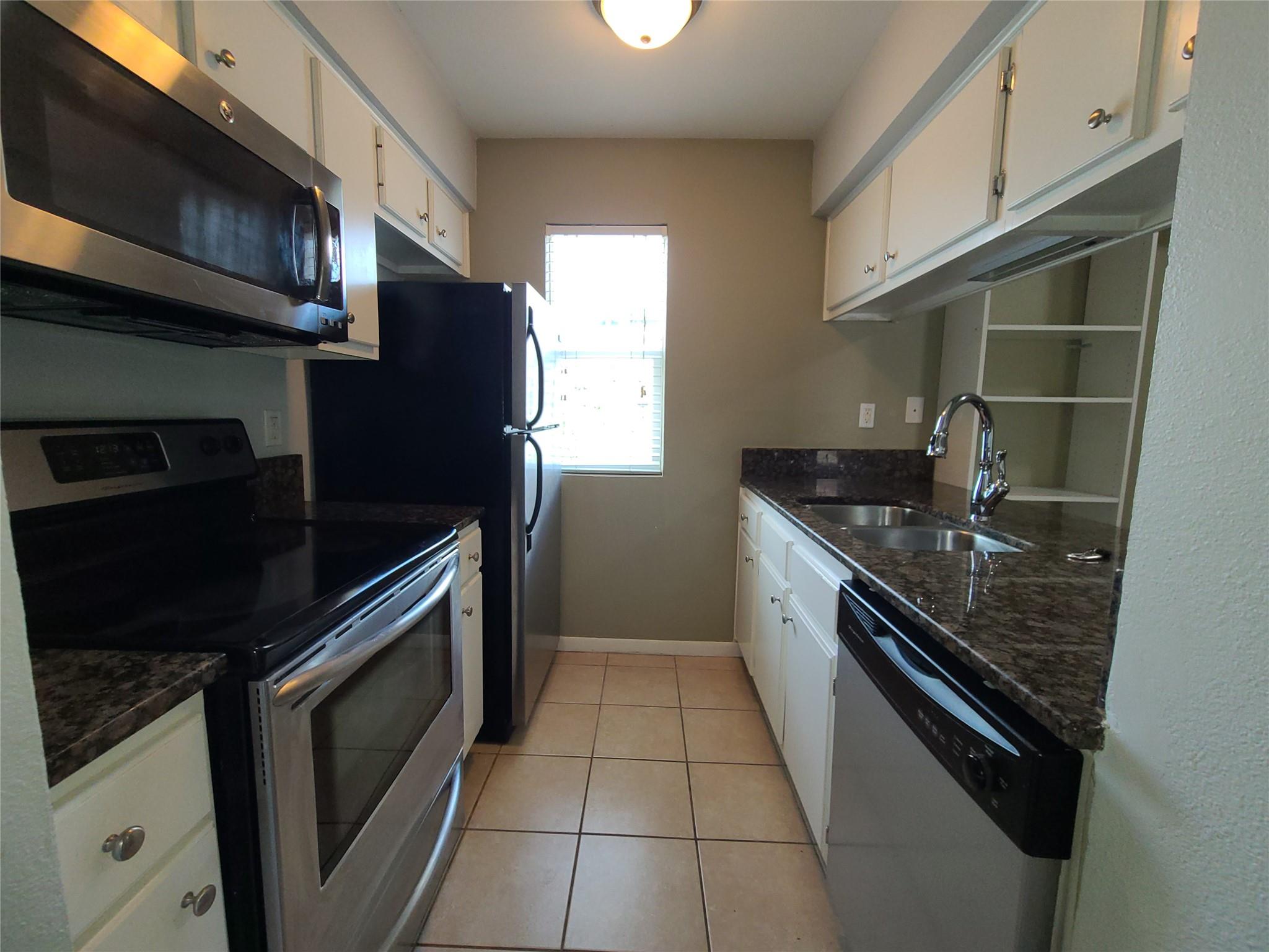 2450 Ashdale Dr C-224 Property Photo 20