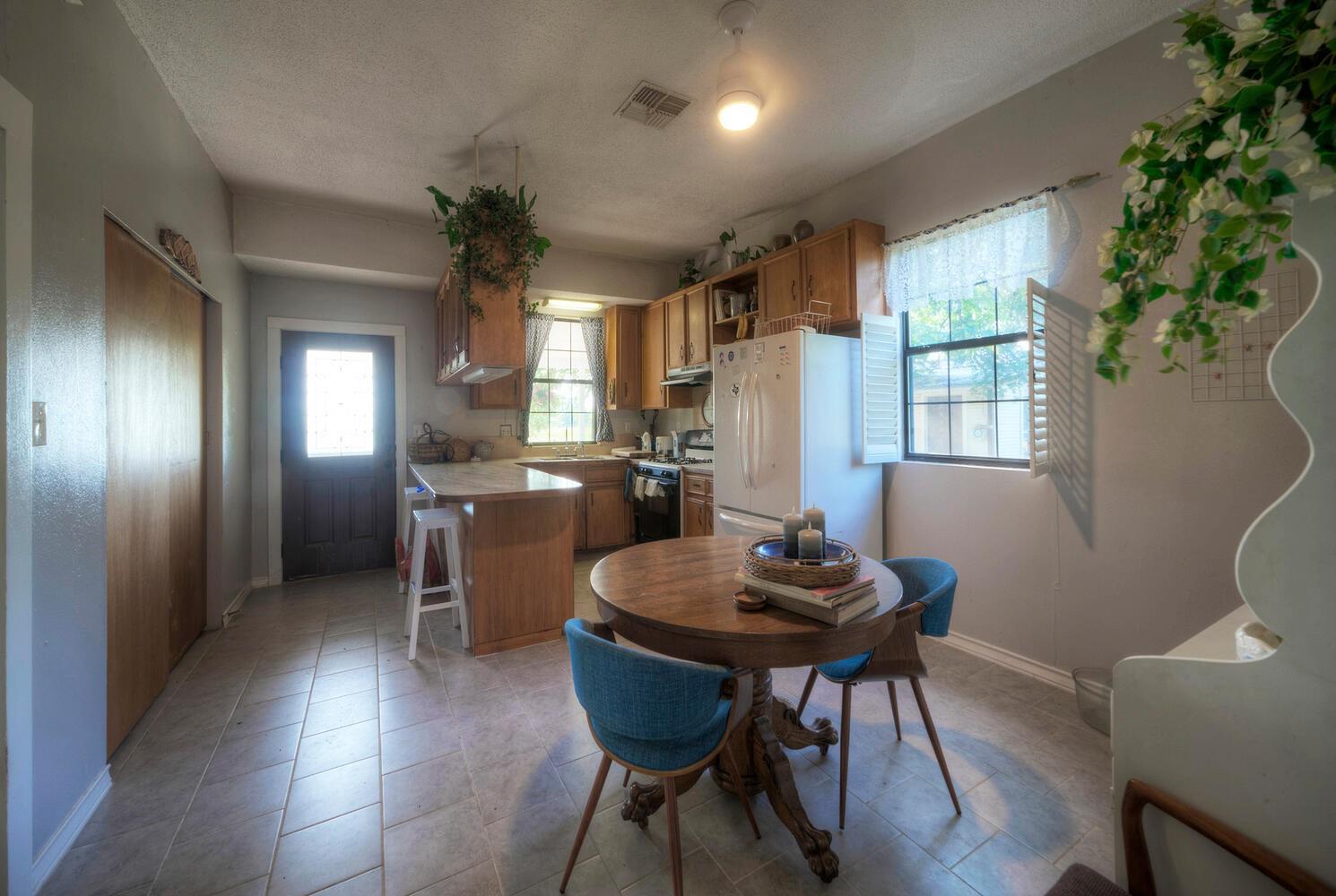 1368 Fm 969 Highway Property Photo 19