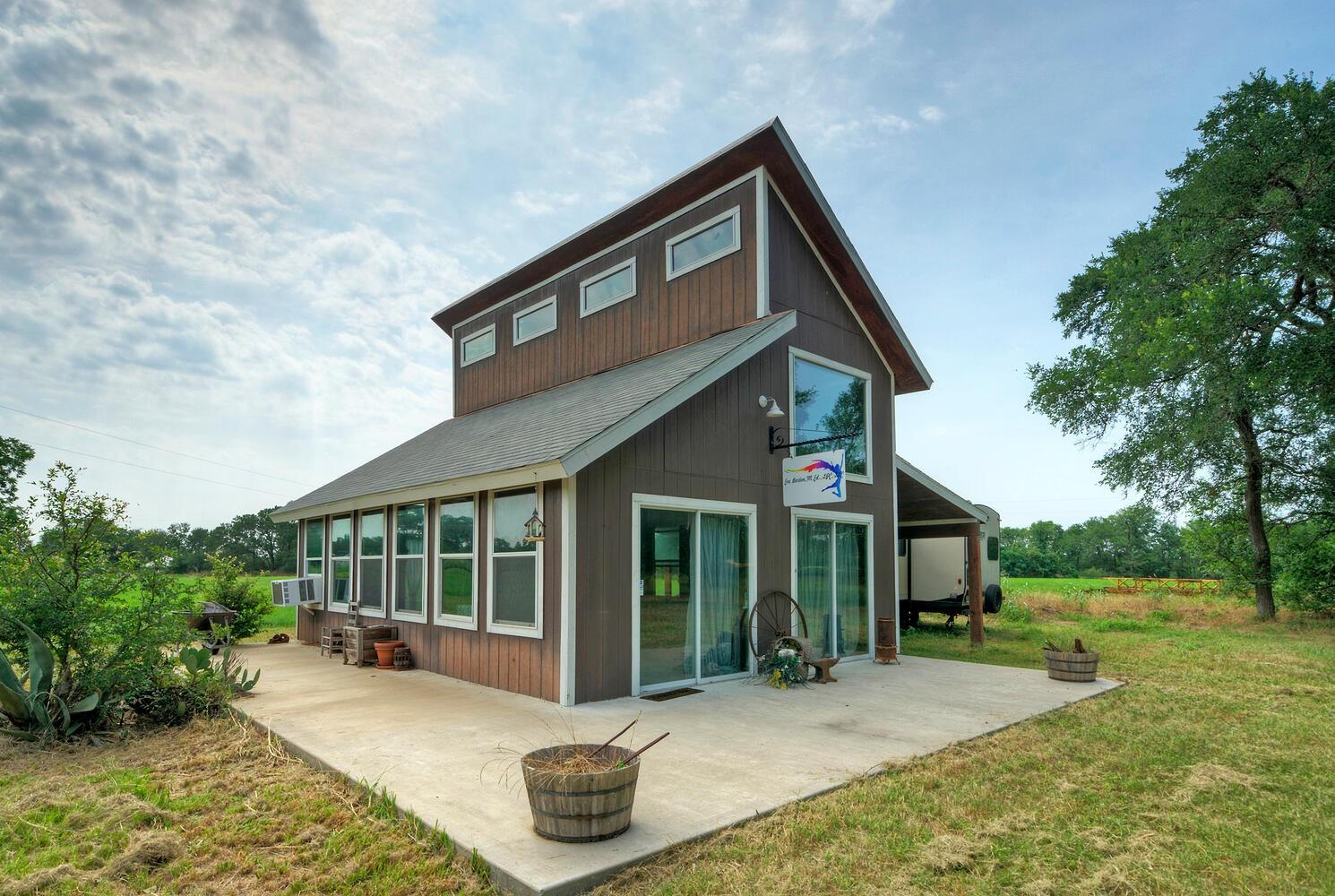 1368 Fm 969 Highway Property Photo 25