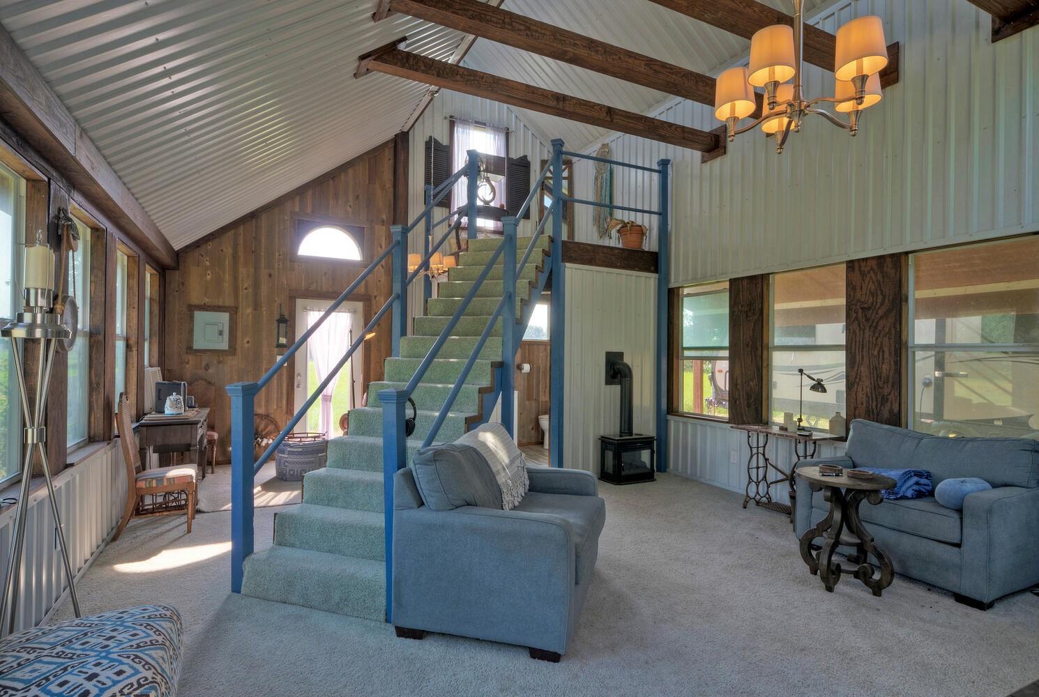 1368 Fm 969 Highway Property Photo 26