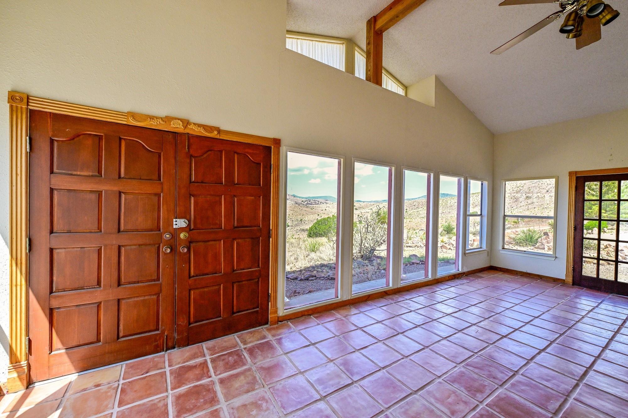 108 Antler Dr Property Photo 8