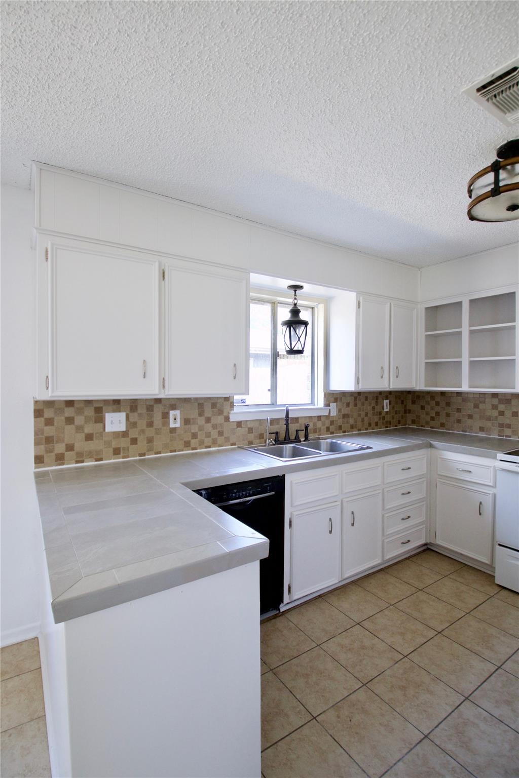 1707 Godman St Property Photo 29