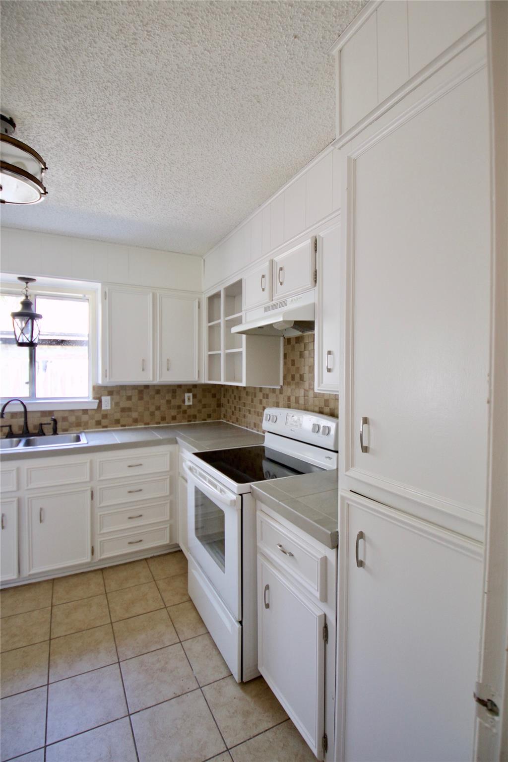 1707 Godman St Property Photo 30