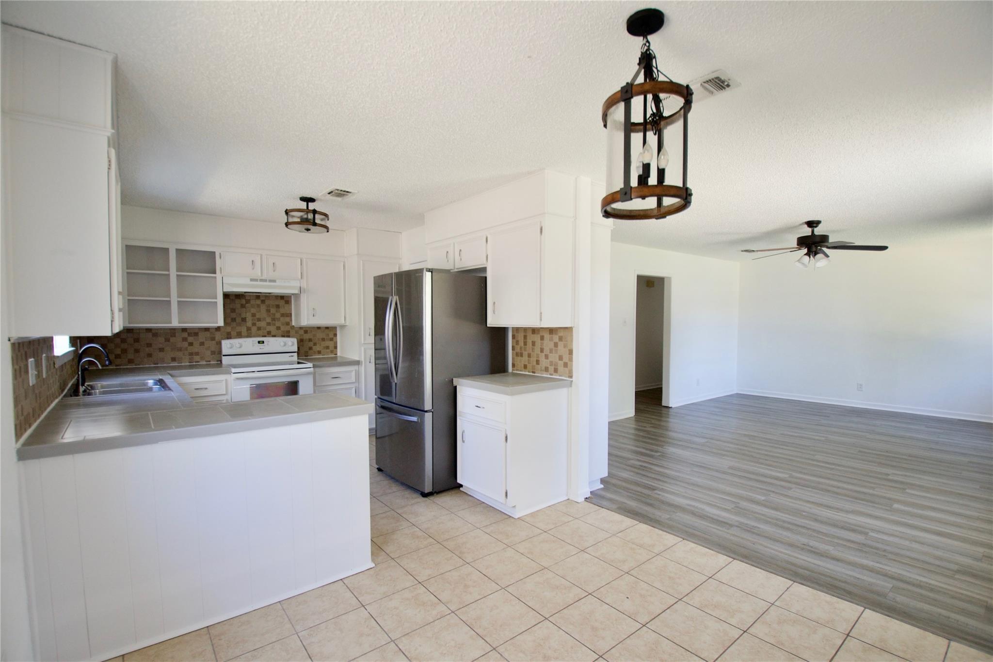 1707 Godman St Property Photo 33