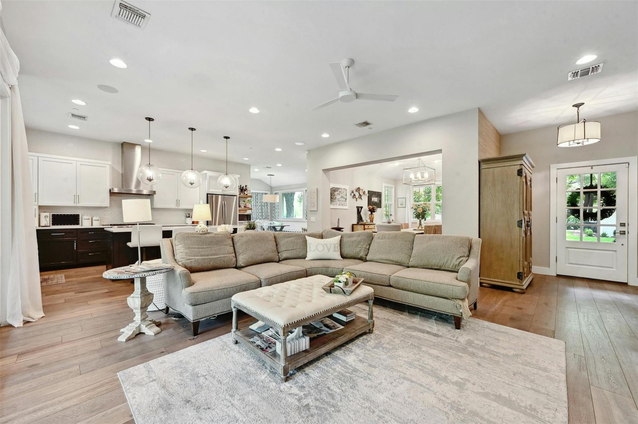 3400 Oakmont Blvd Property Photo 7