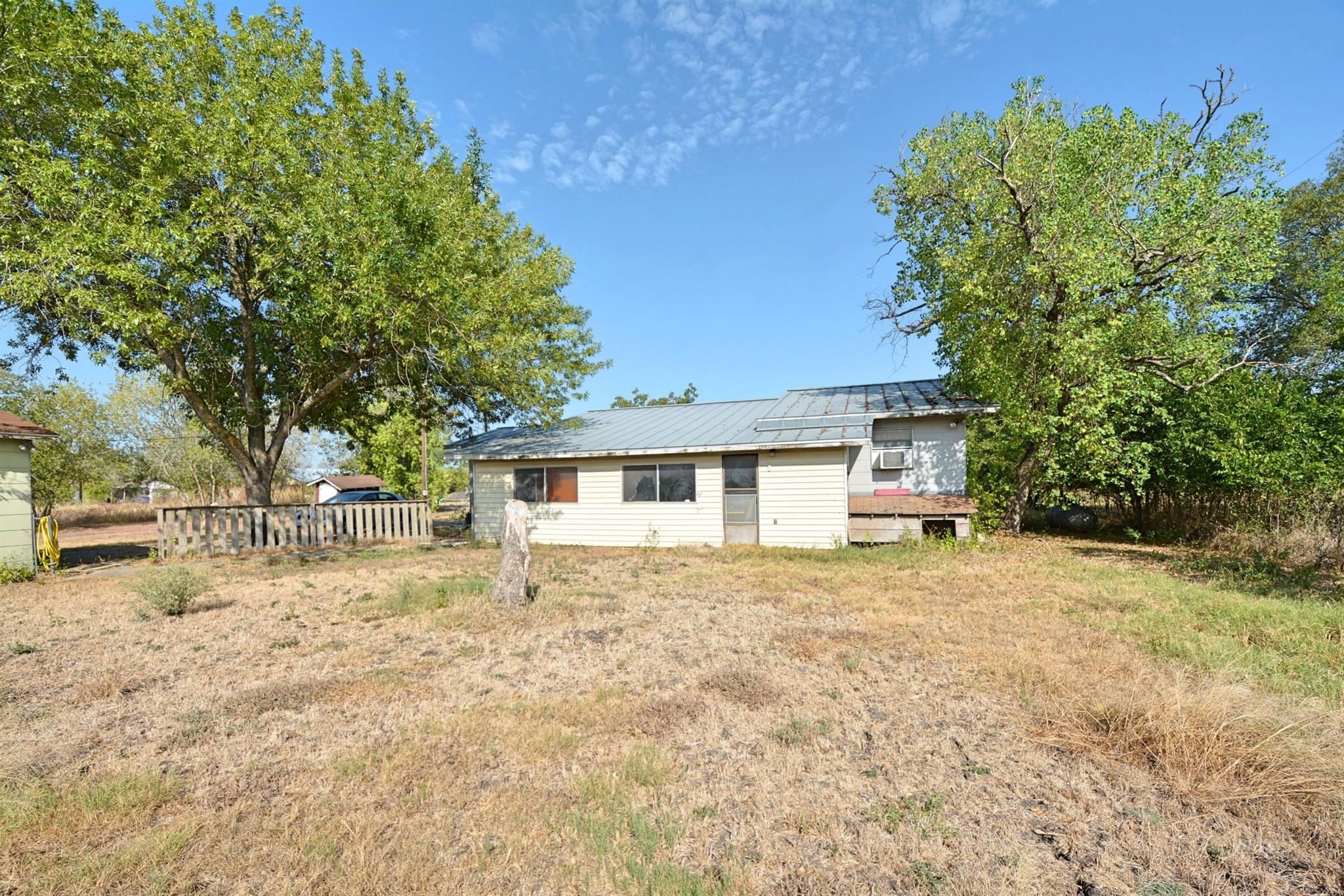 190 Prairie View Rd Property Photo 14
