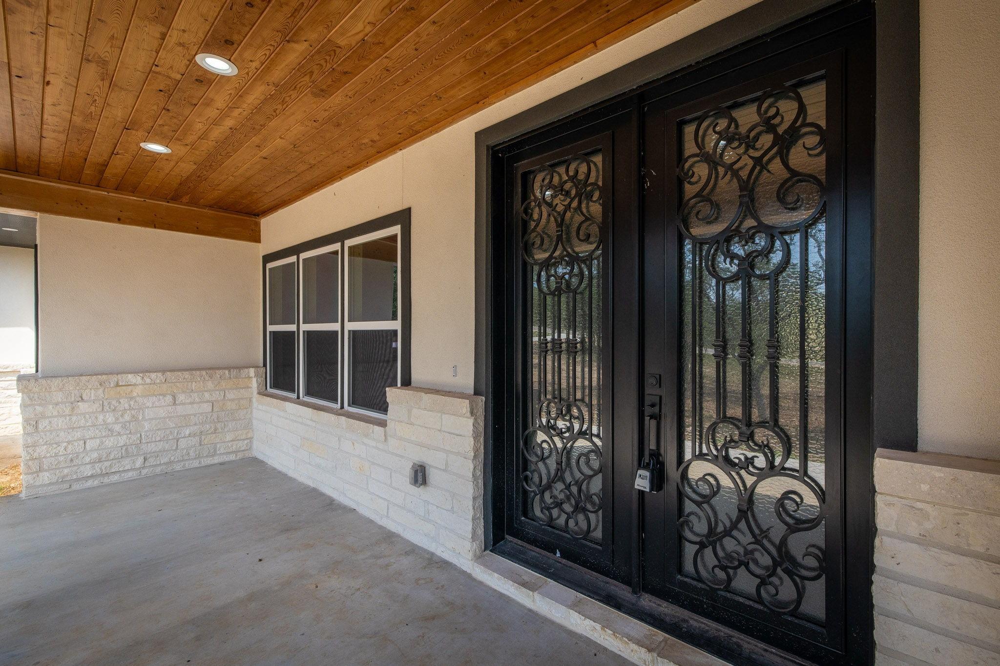 1522 Shady Holw Property Photo 2