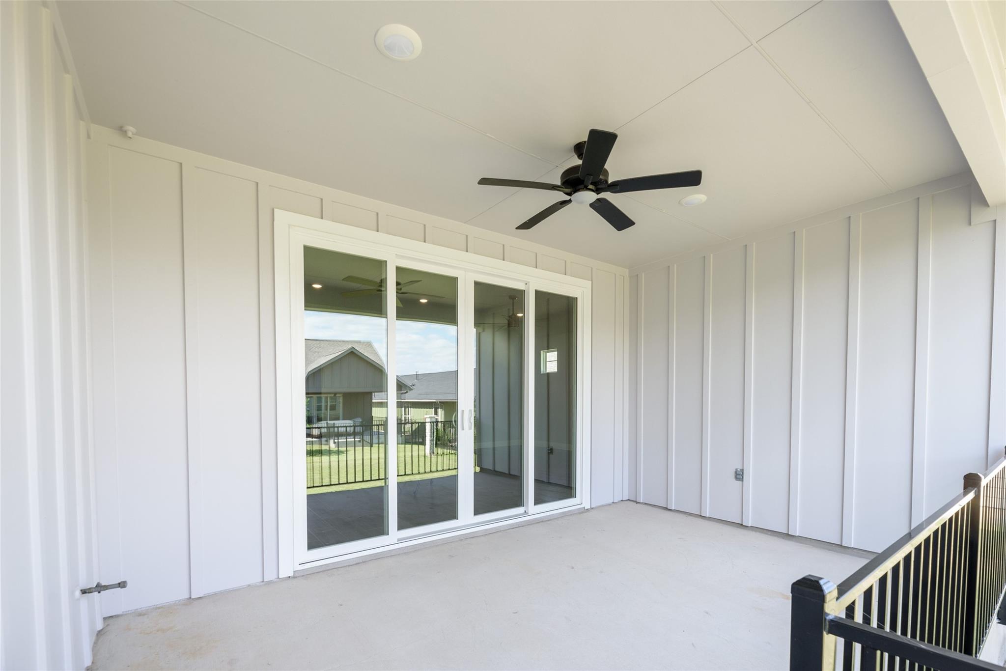 1447 Dancing Oak Ln Property Photo 24
