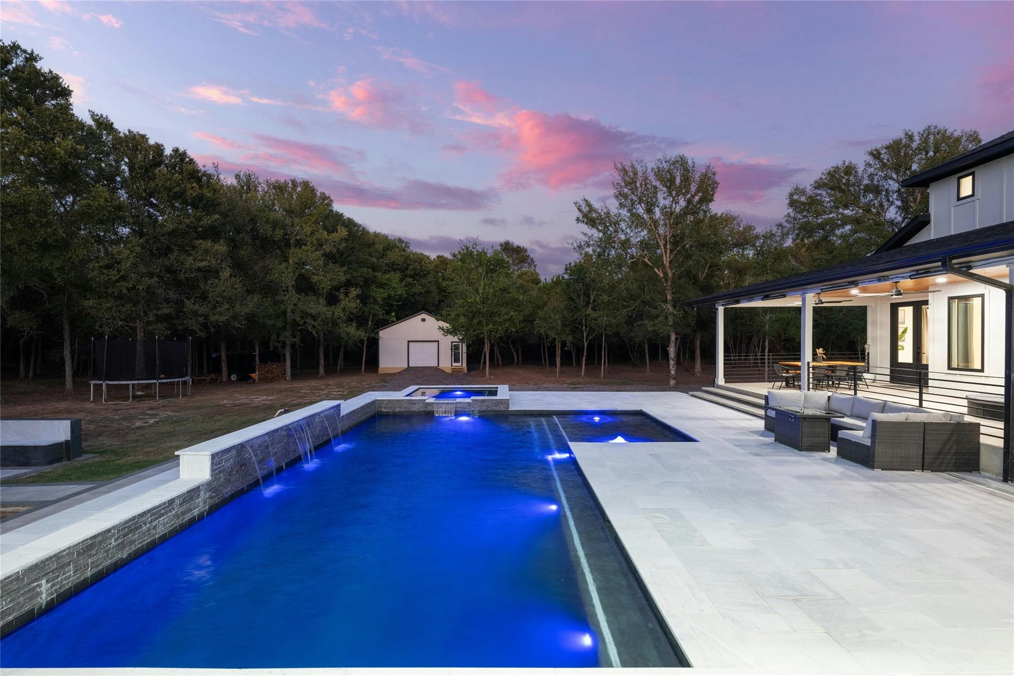 104 Creekwood Trl Property Photo 35