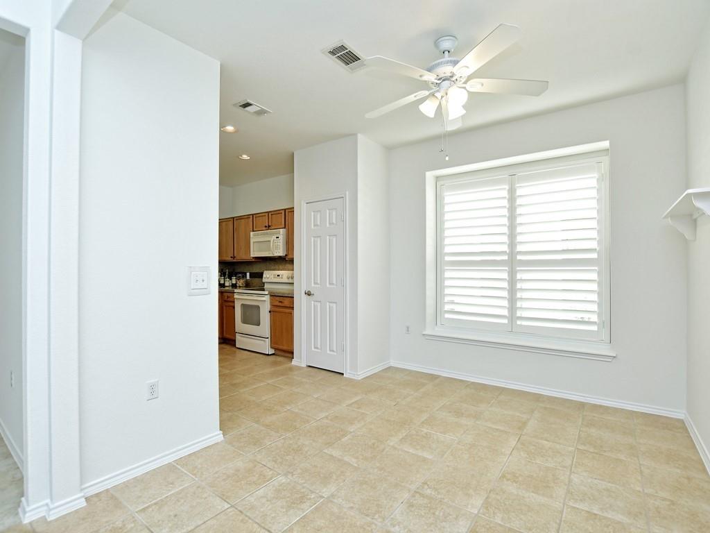 119 Hampton Cir Property Photo 4