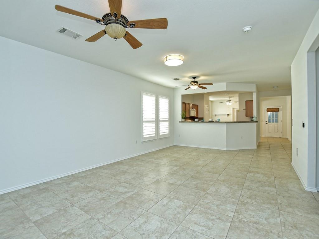 119 Hampton Cir Property Photo 8