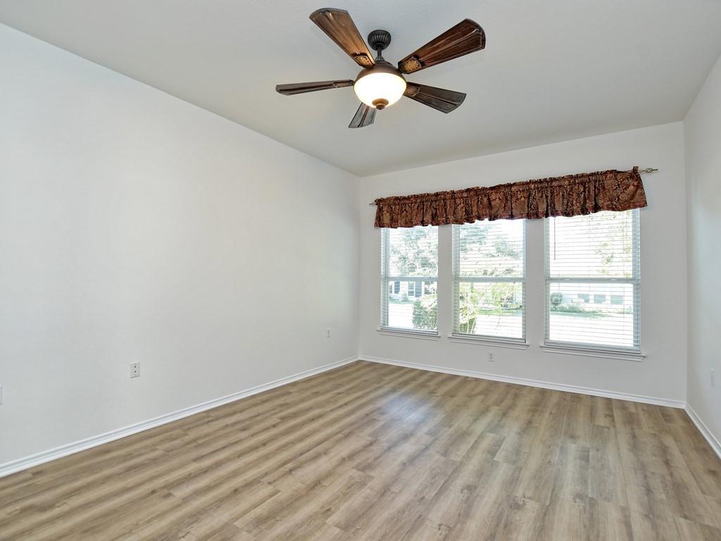 119 Hampton Cir Property Photo 13