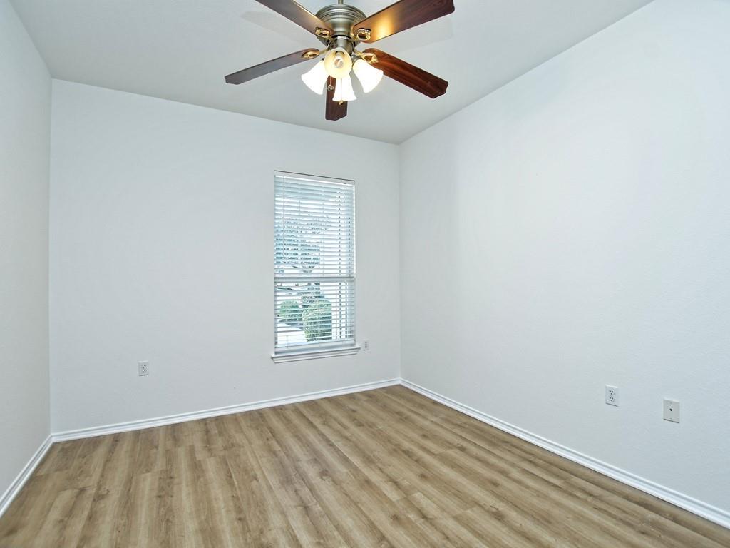 119 Hampton Cir Property Photo 15