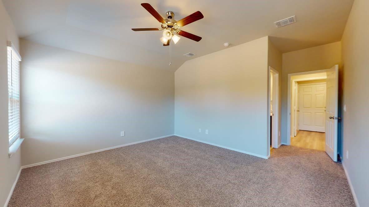 136 Walk Way Property Photo 14