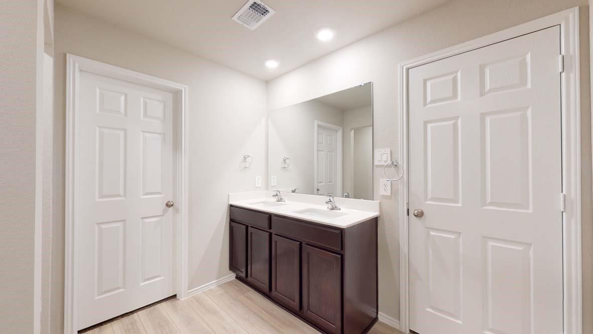 136 Walk Way Property Photo 17