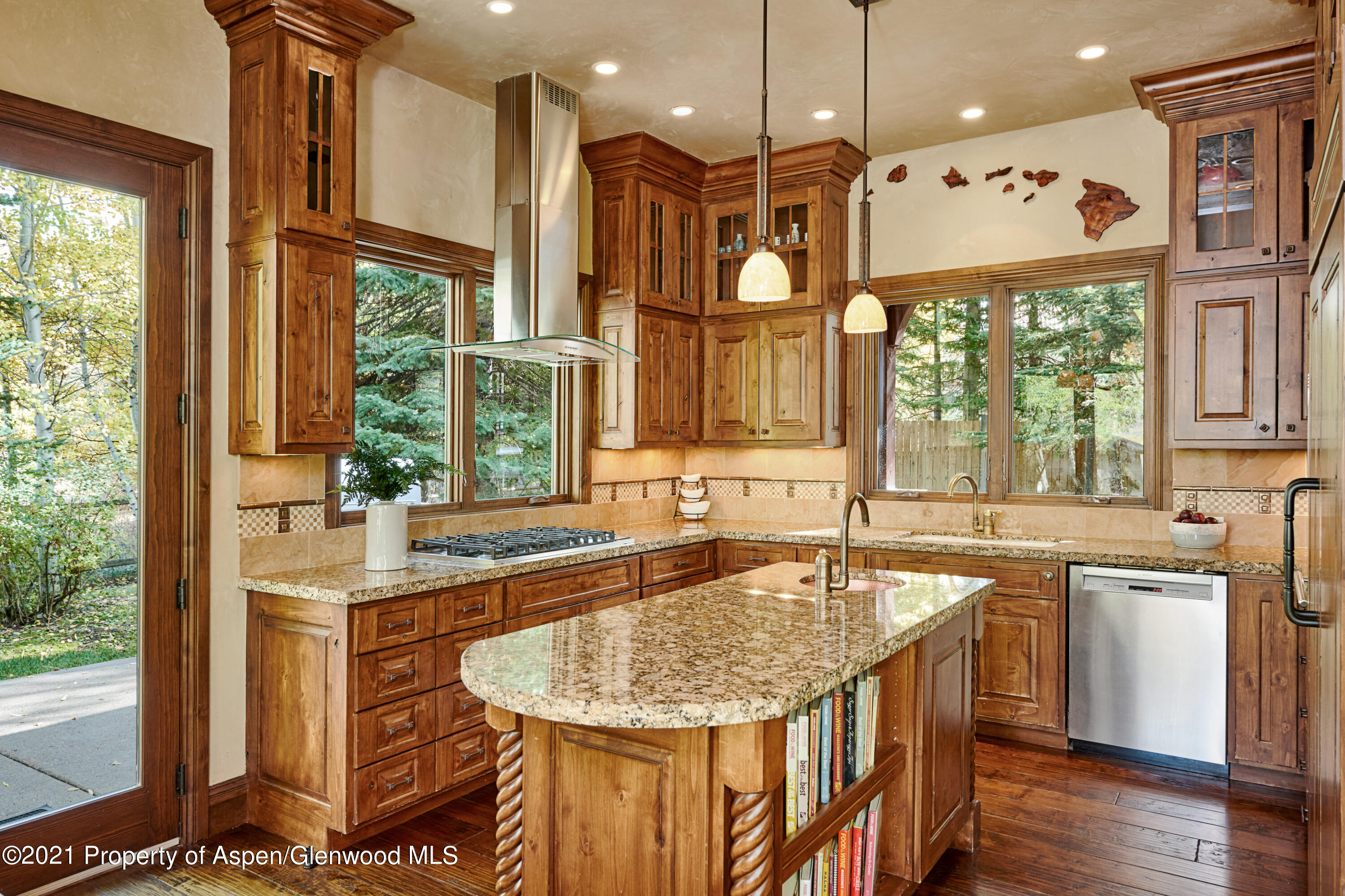 1232 Mountain View Drive, B Property Photo 12
