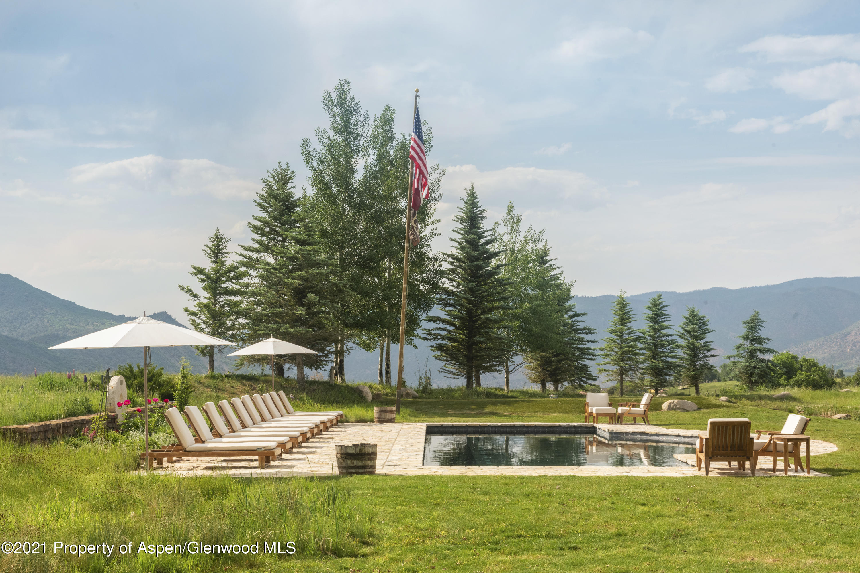 1100 Mclain Flats Road Property Photo 34