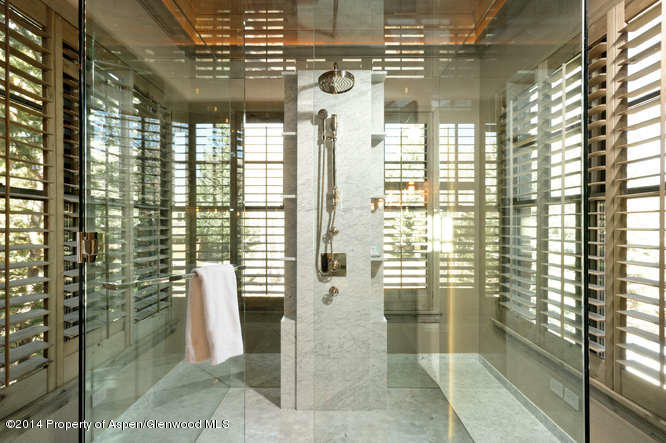 1240 Riverside Drive Property Photo 10