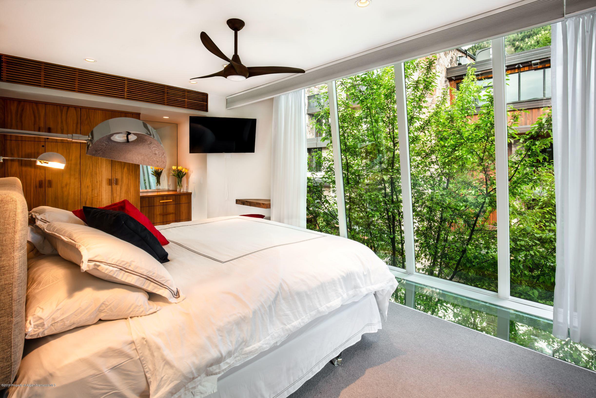 623 S Monarch Street Unit: A Property Photo 10