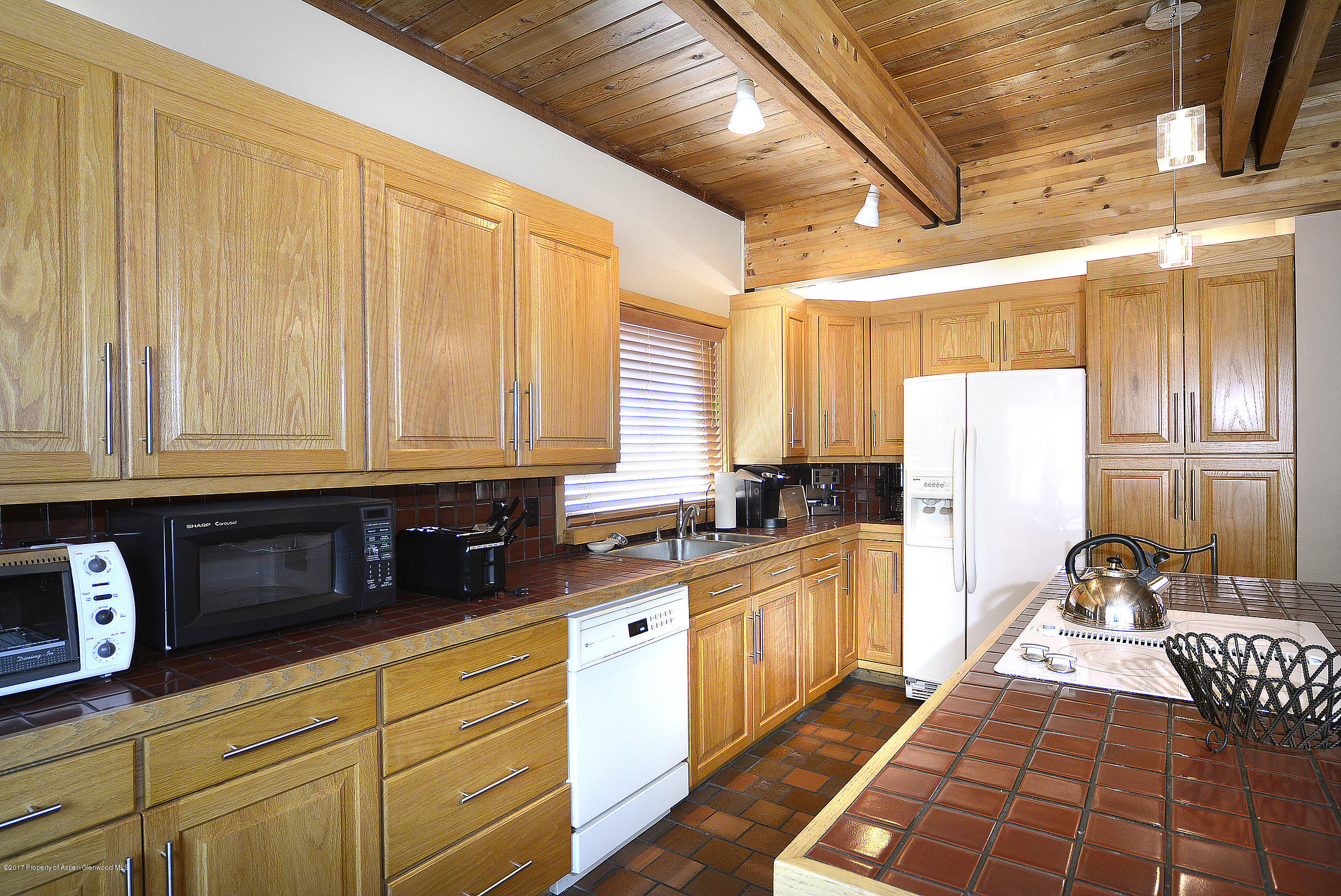 2076 Faraway Road Property Photo 9