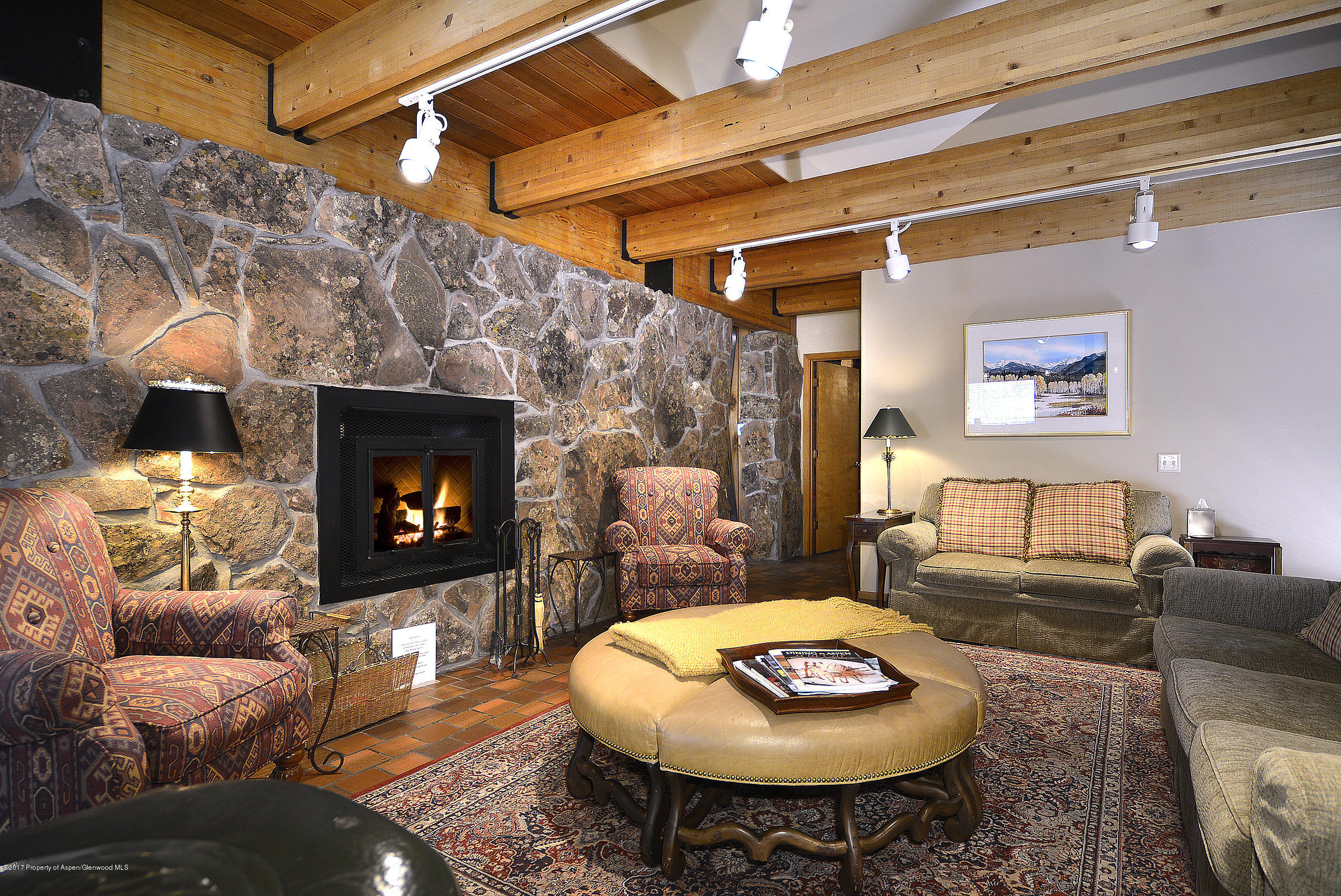 2076 Faraway Road Property Photo 10