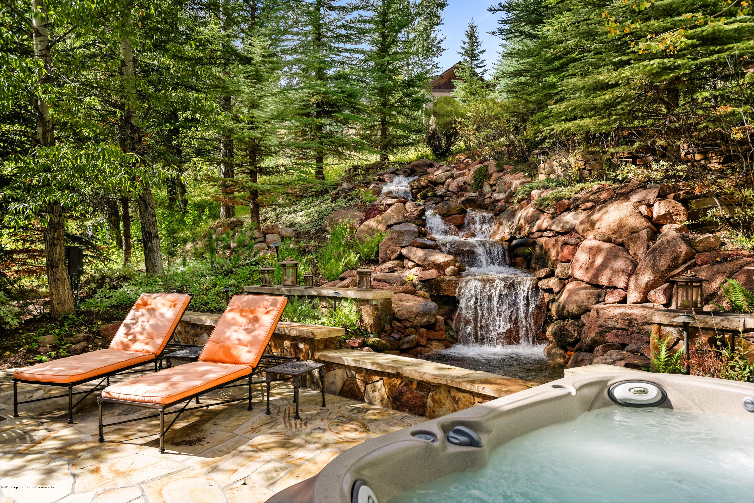 204 Oregon Trail Property Photo 4