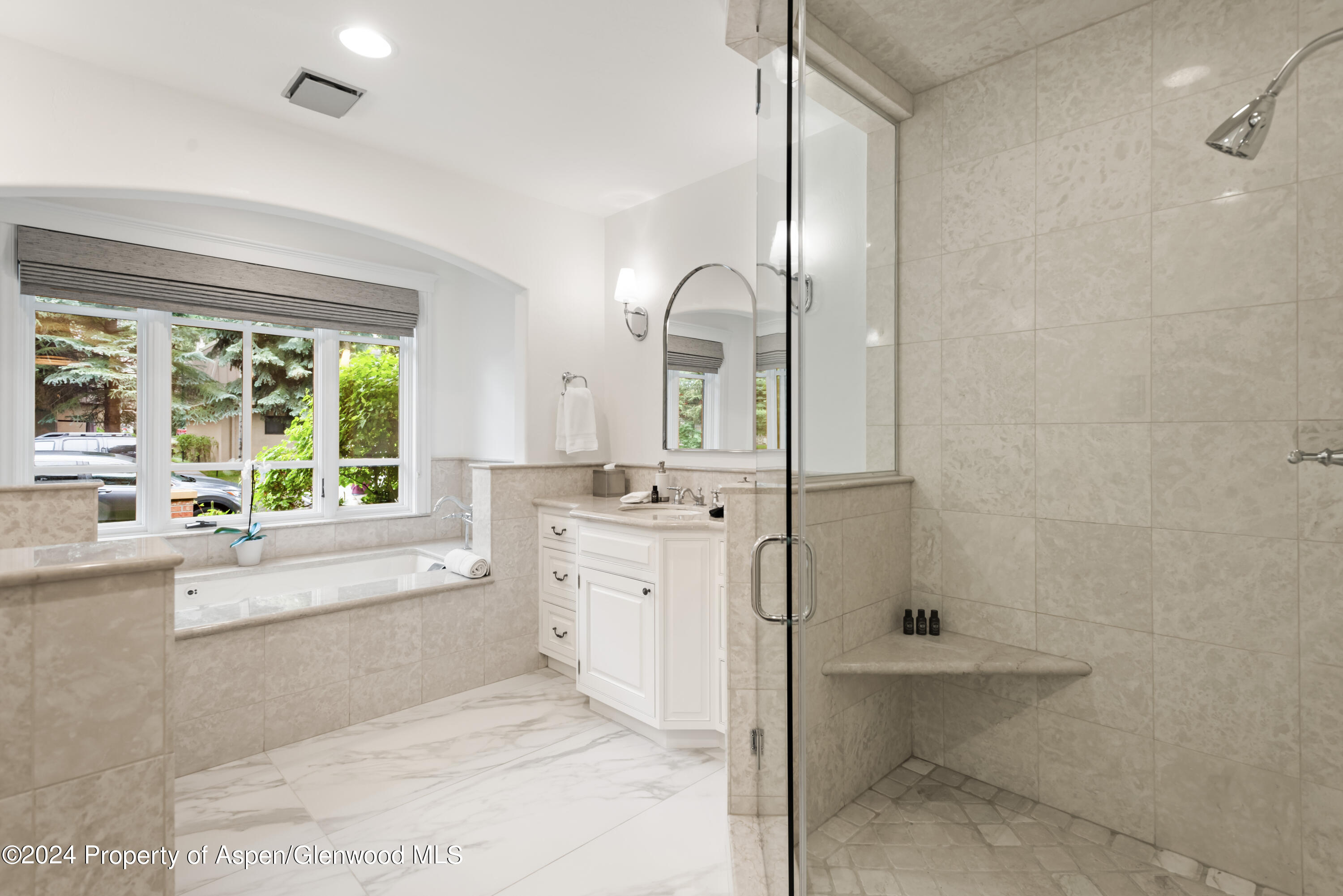 421 S West End Street Property Photo 25