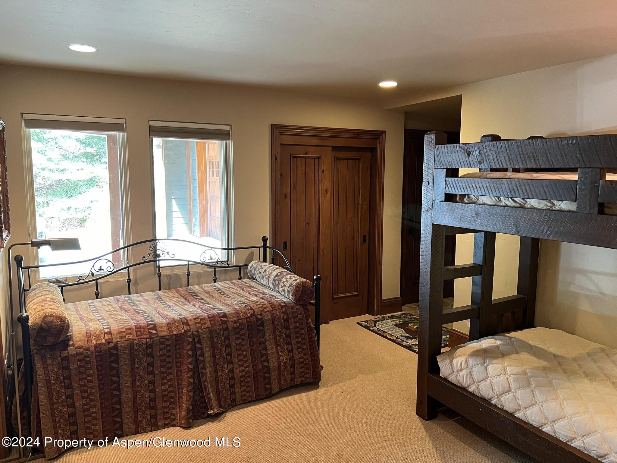 185 Nighthawk Drive Property Photo 18