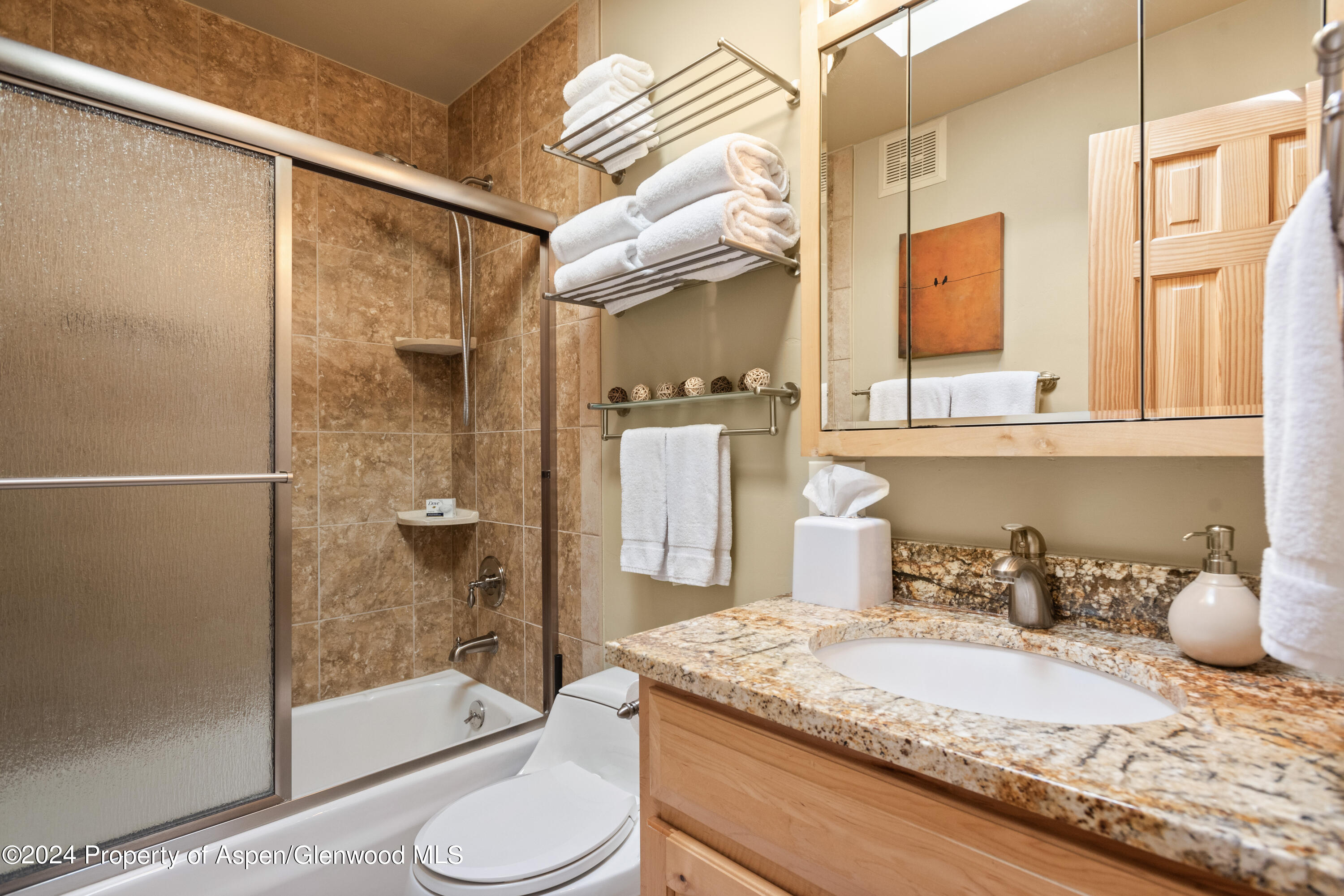 210 E Cooper Avenue 3b Property Photo 9