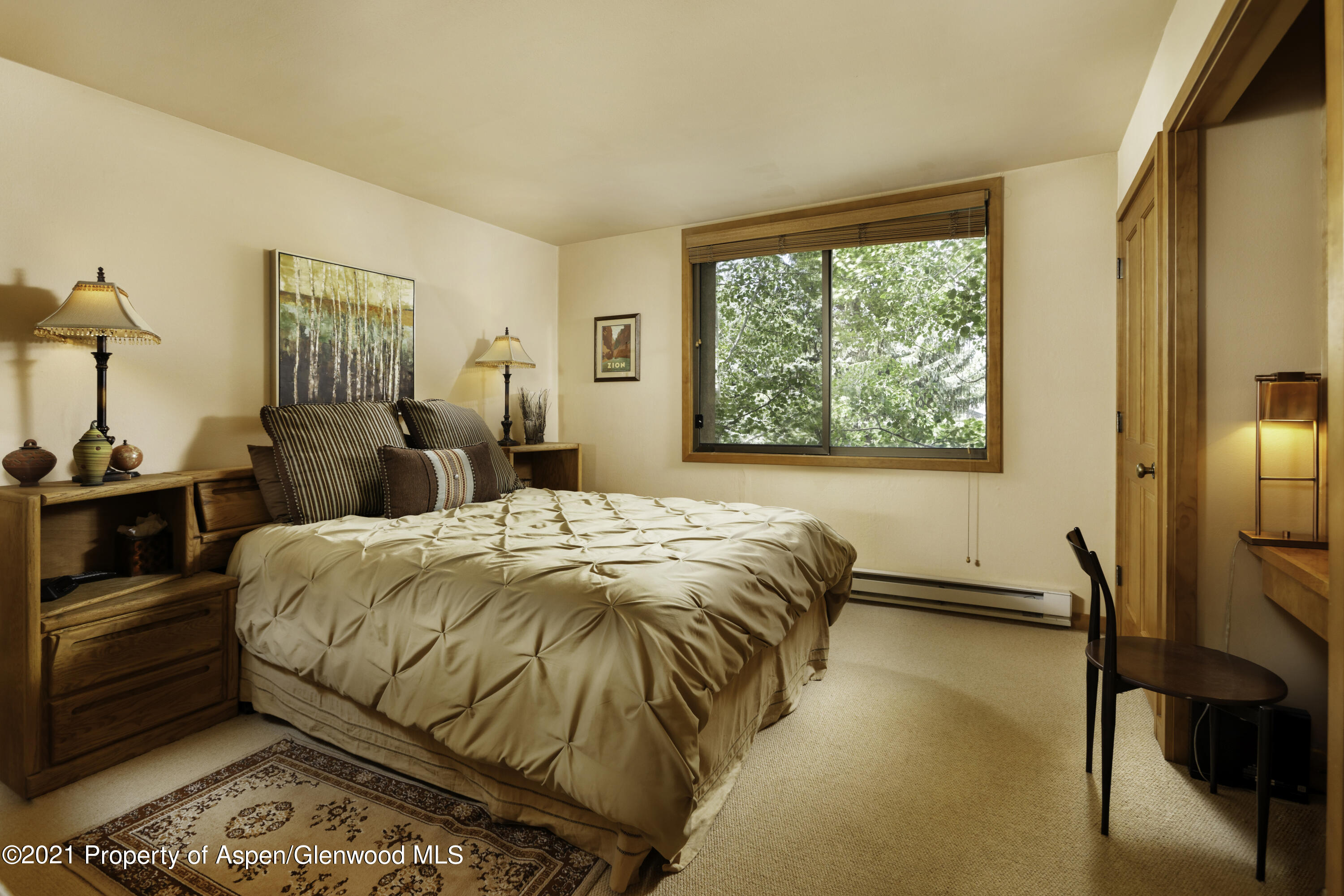 1028 E Hopkins Avenue Unit #24 Property Photo 8