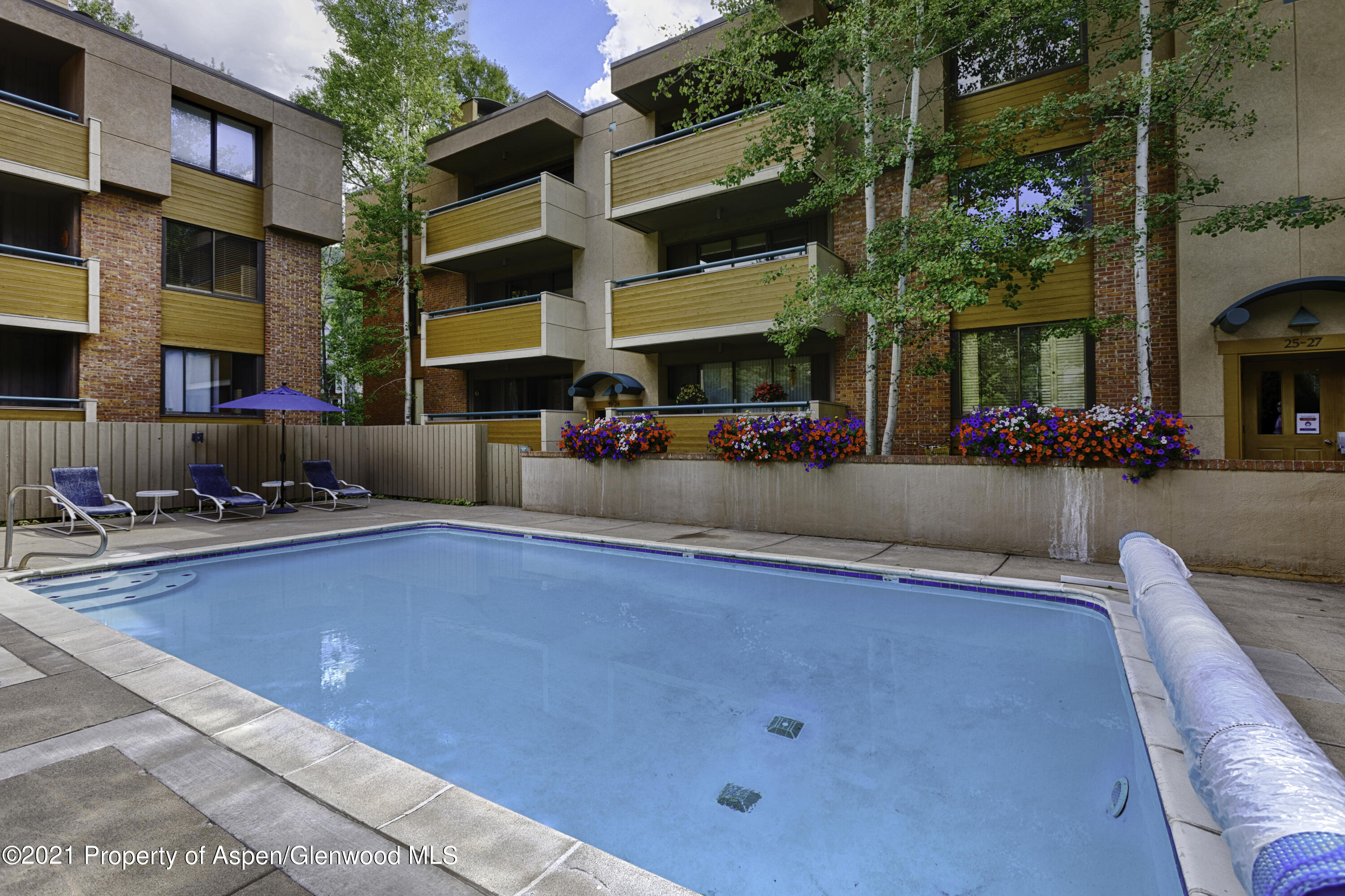 1028 E Hopkins Avenue Unit #24 Property Photo 14