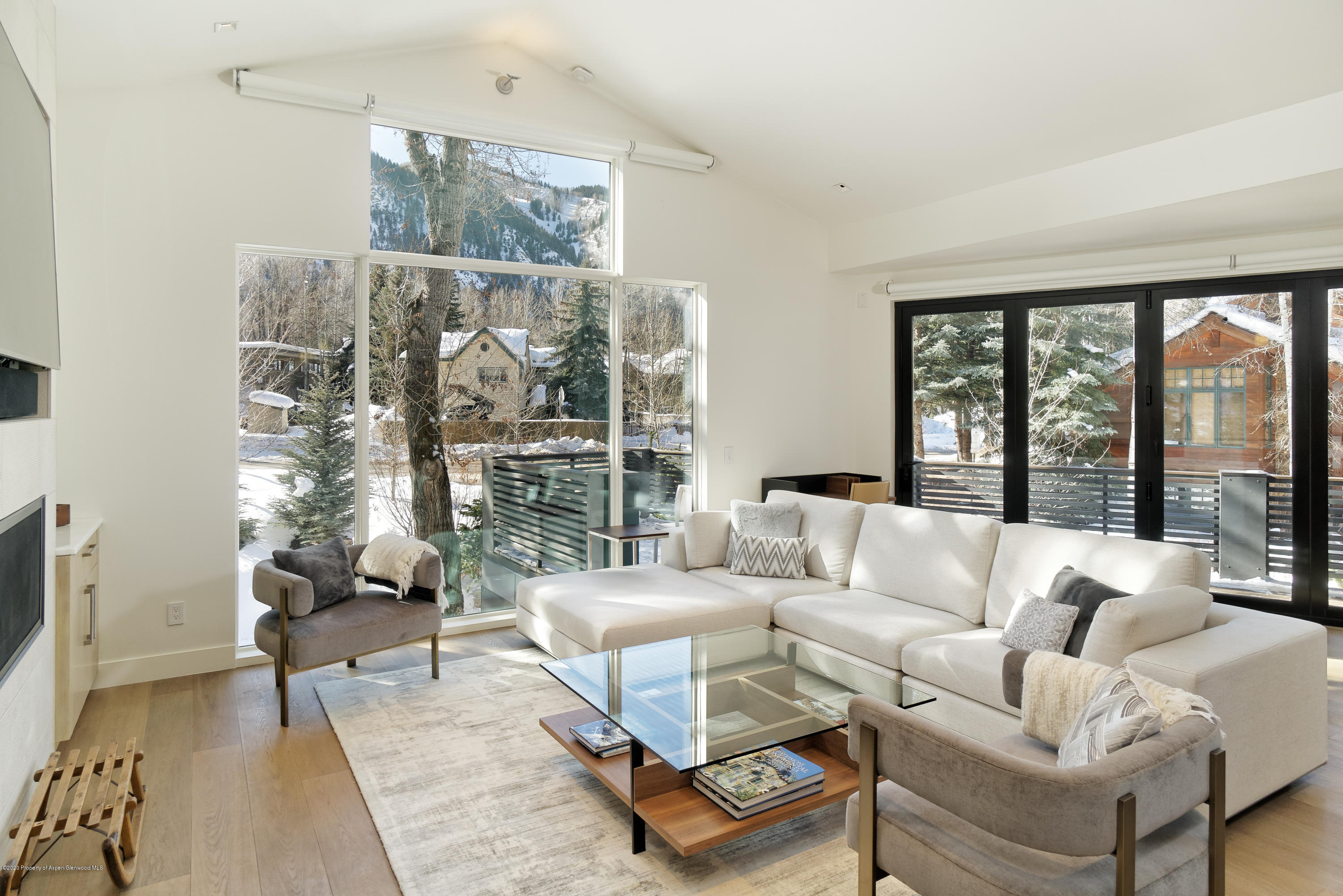 100 Park Avenue Property Photo 1