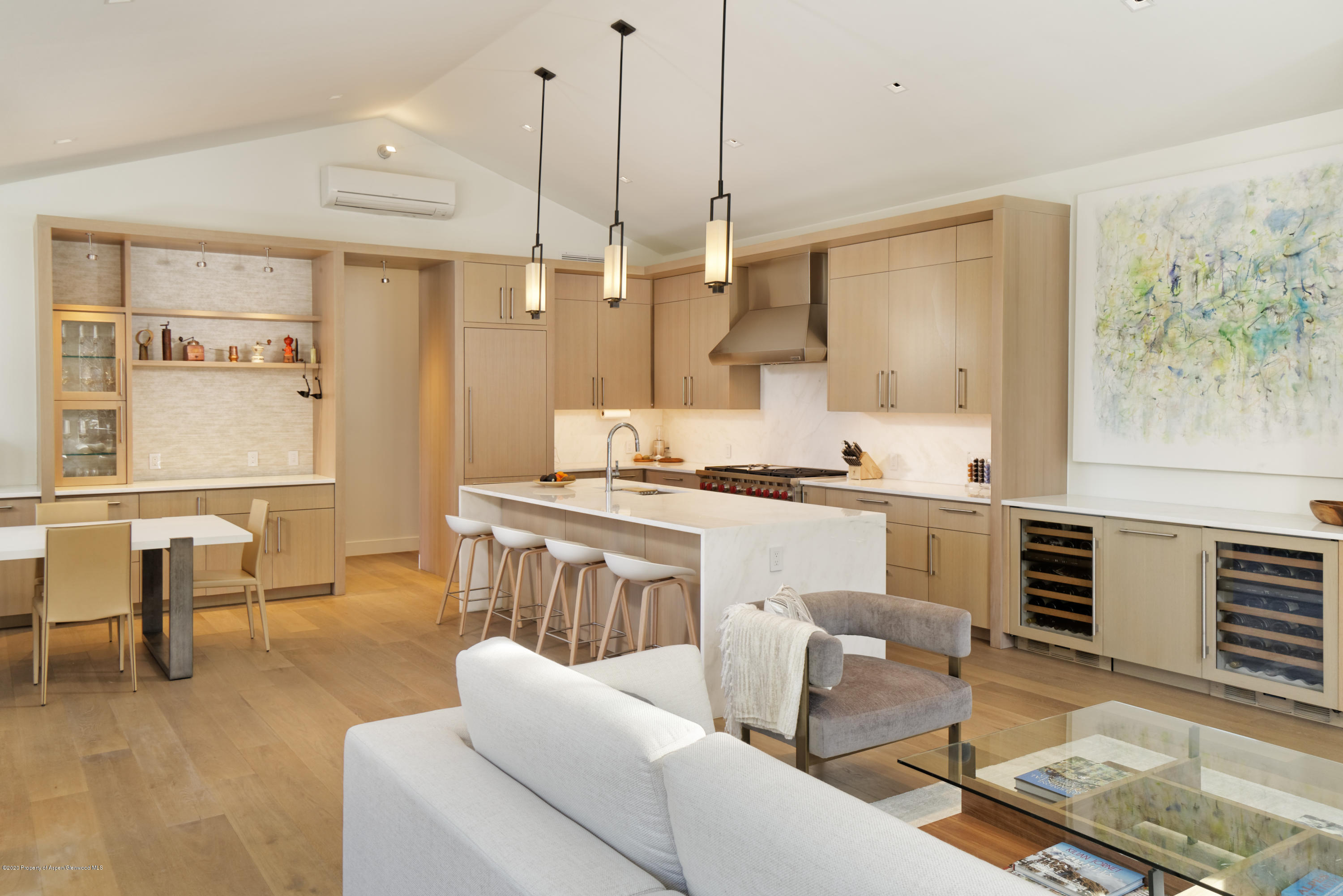 100 Park Avenue Property Photo 4