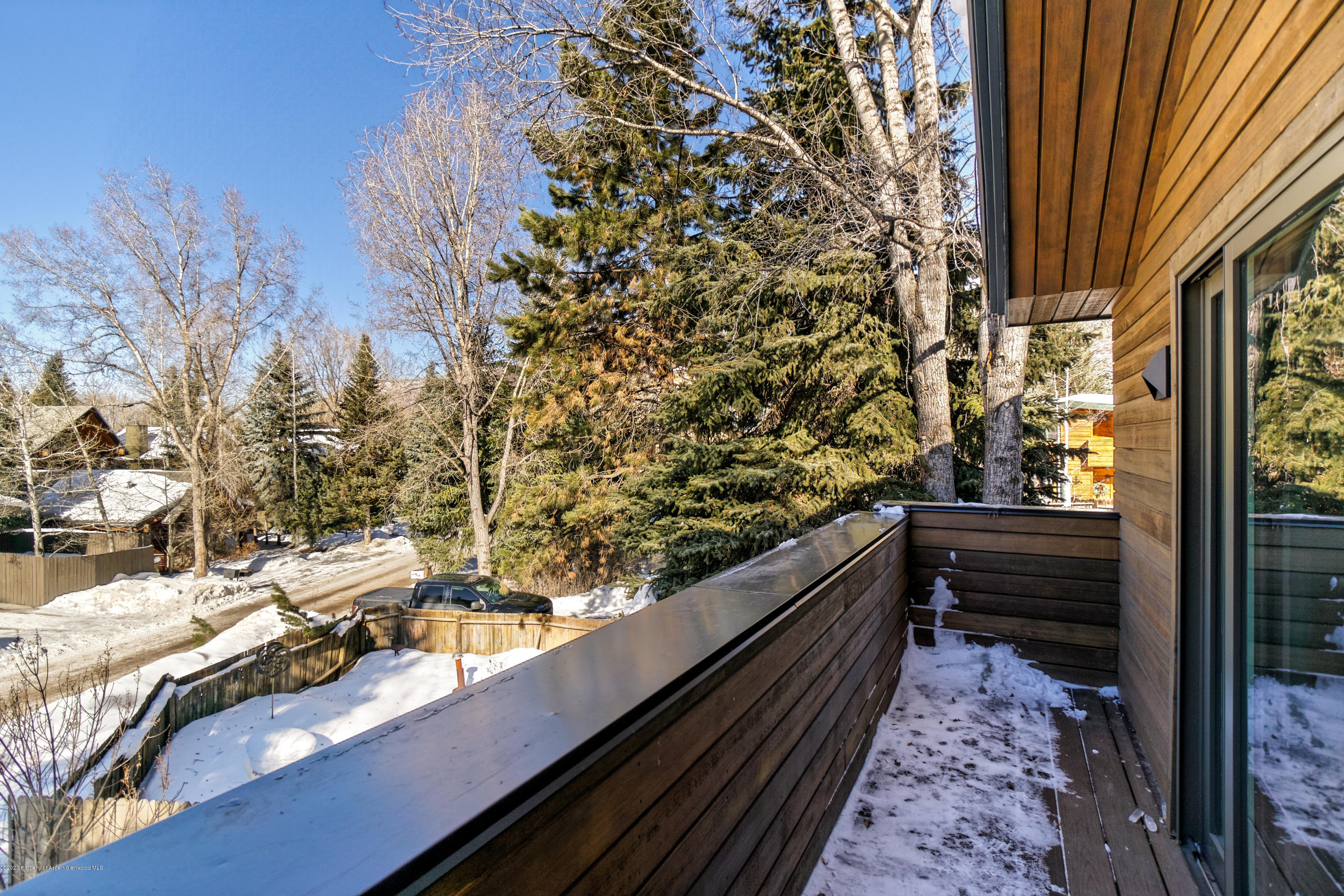 100 Park Avenue Property Photo 10