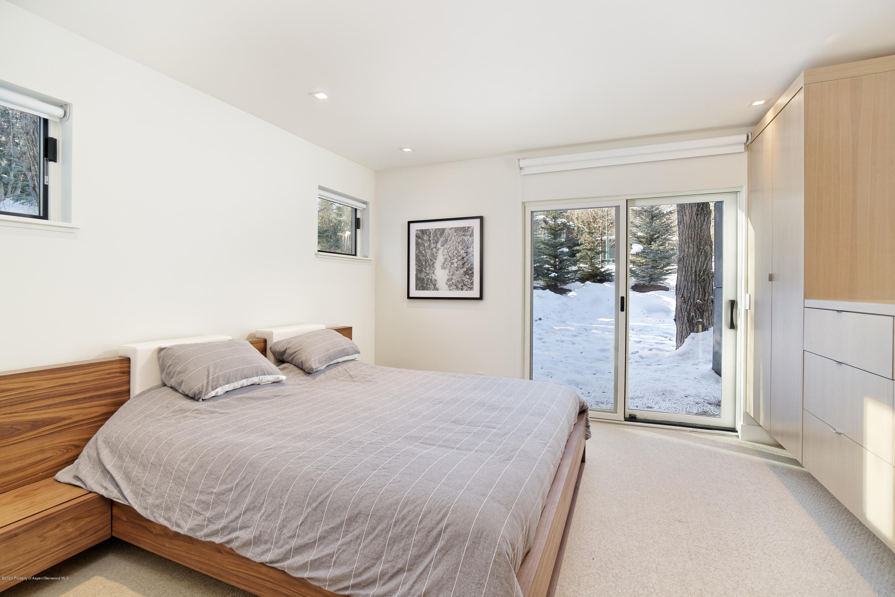 100 Park Avenue Property Photo 14
