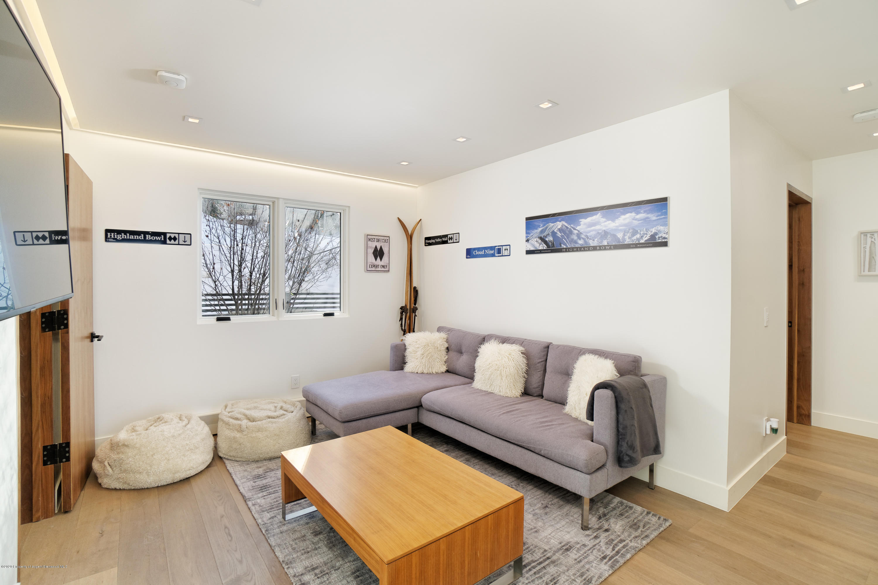 100 Park Avenue Property Photo 19